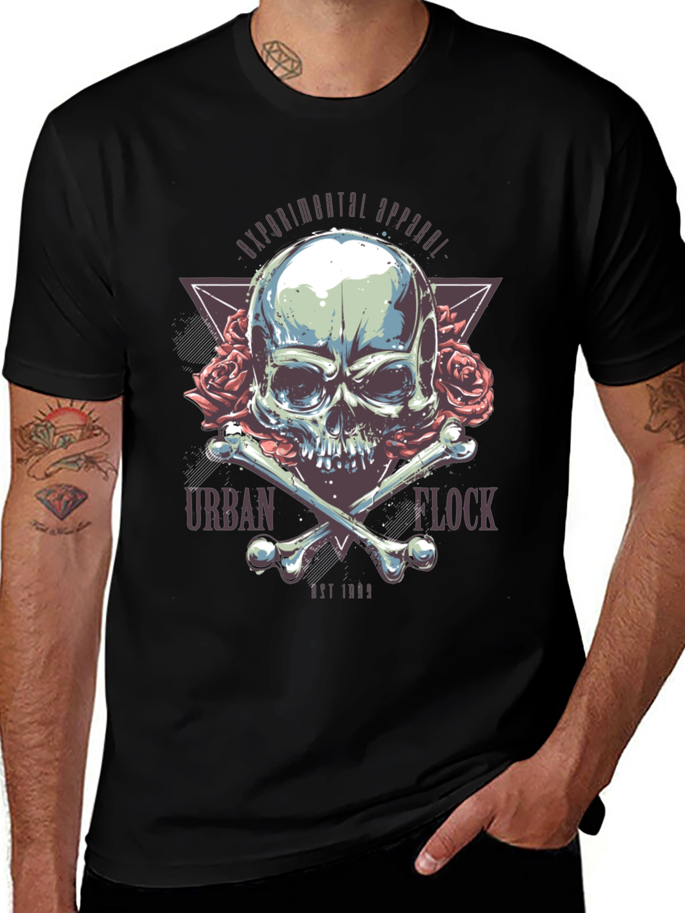 Variant 21 of Skull & Roses Graphic T-Shirt
