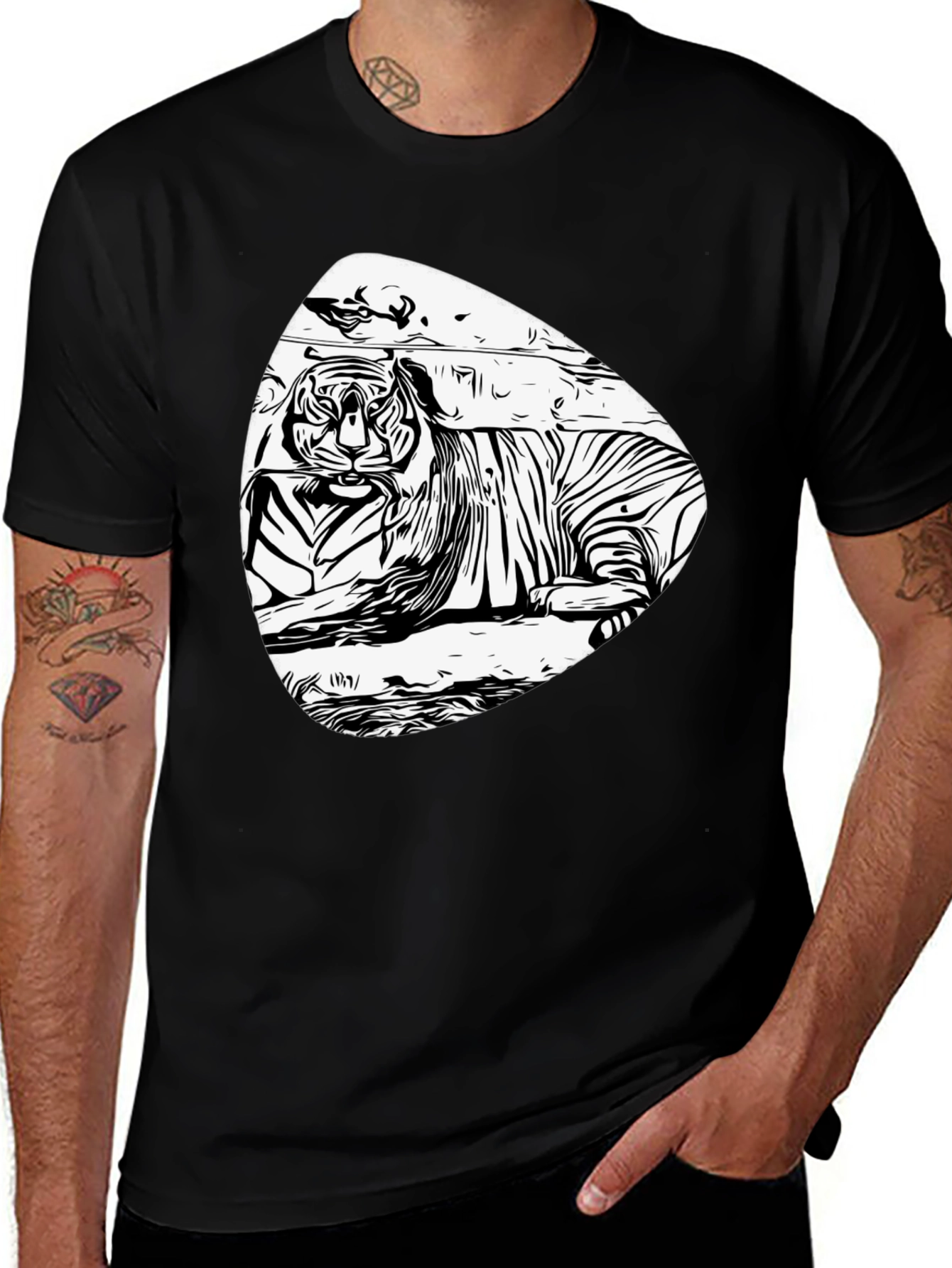 Variant 29 of Tiger Graphic Print Black T-Shirt