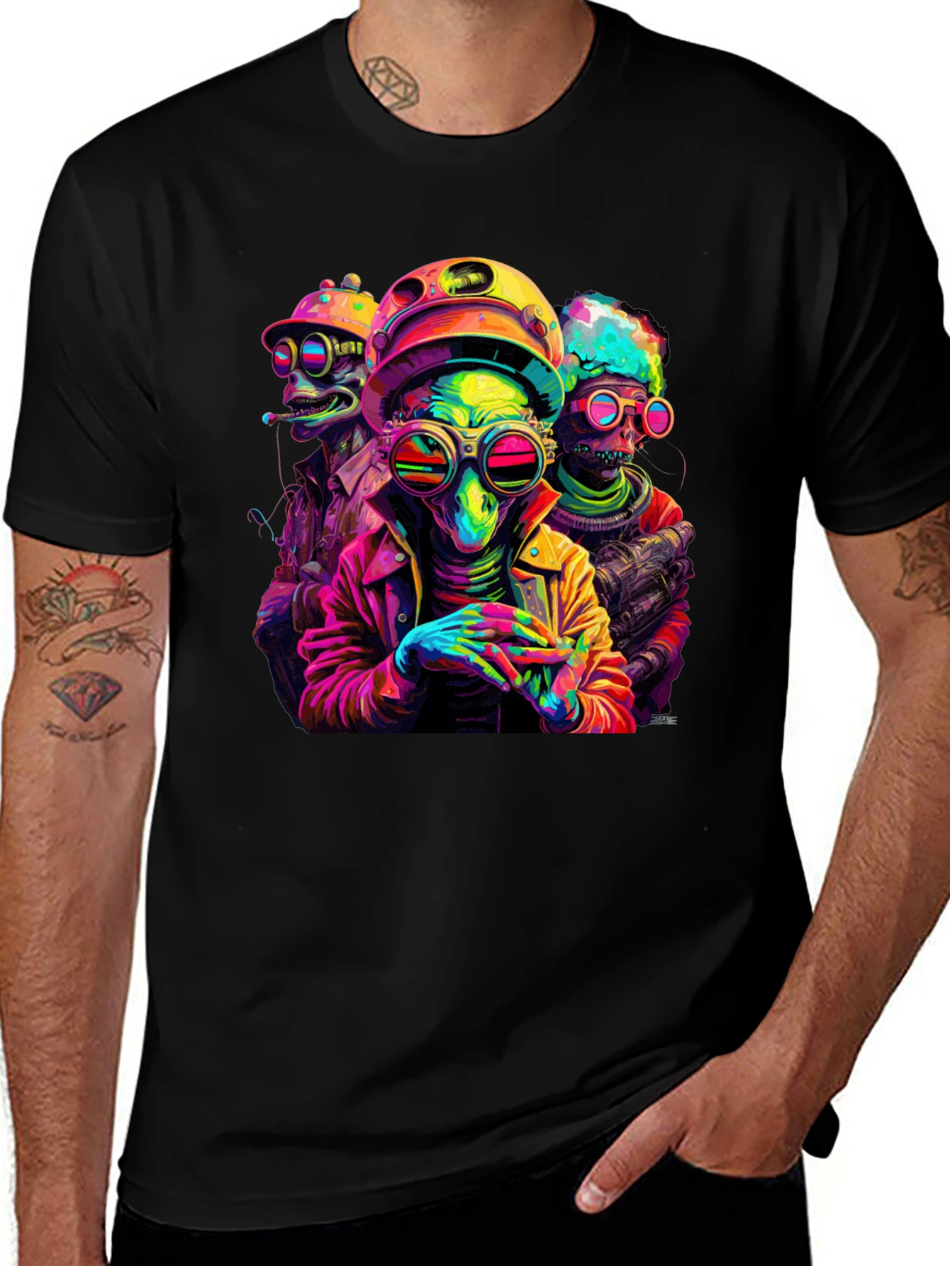 Variant 11 of Neon Alien Crew T-Shirt