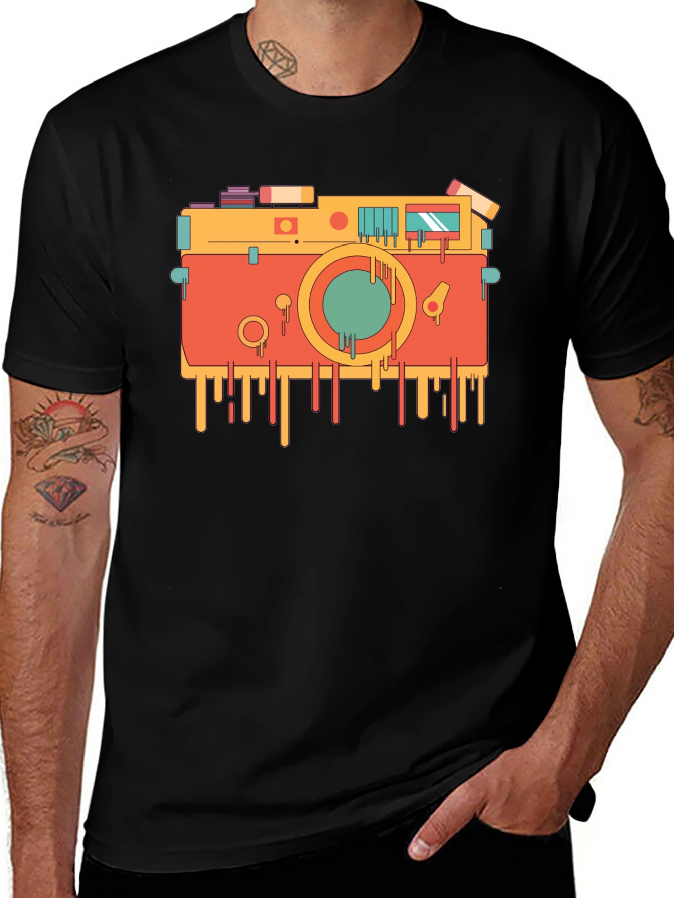 Variant 4 of Retro Camera Graphic Black T-Shirt