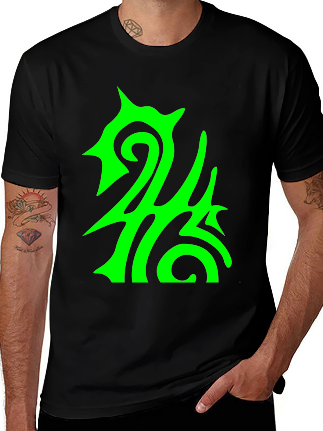 Variant 28 of Abstract Green Graphic Print Black Tee