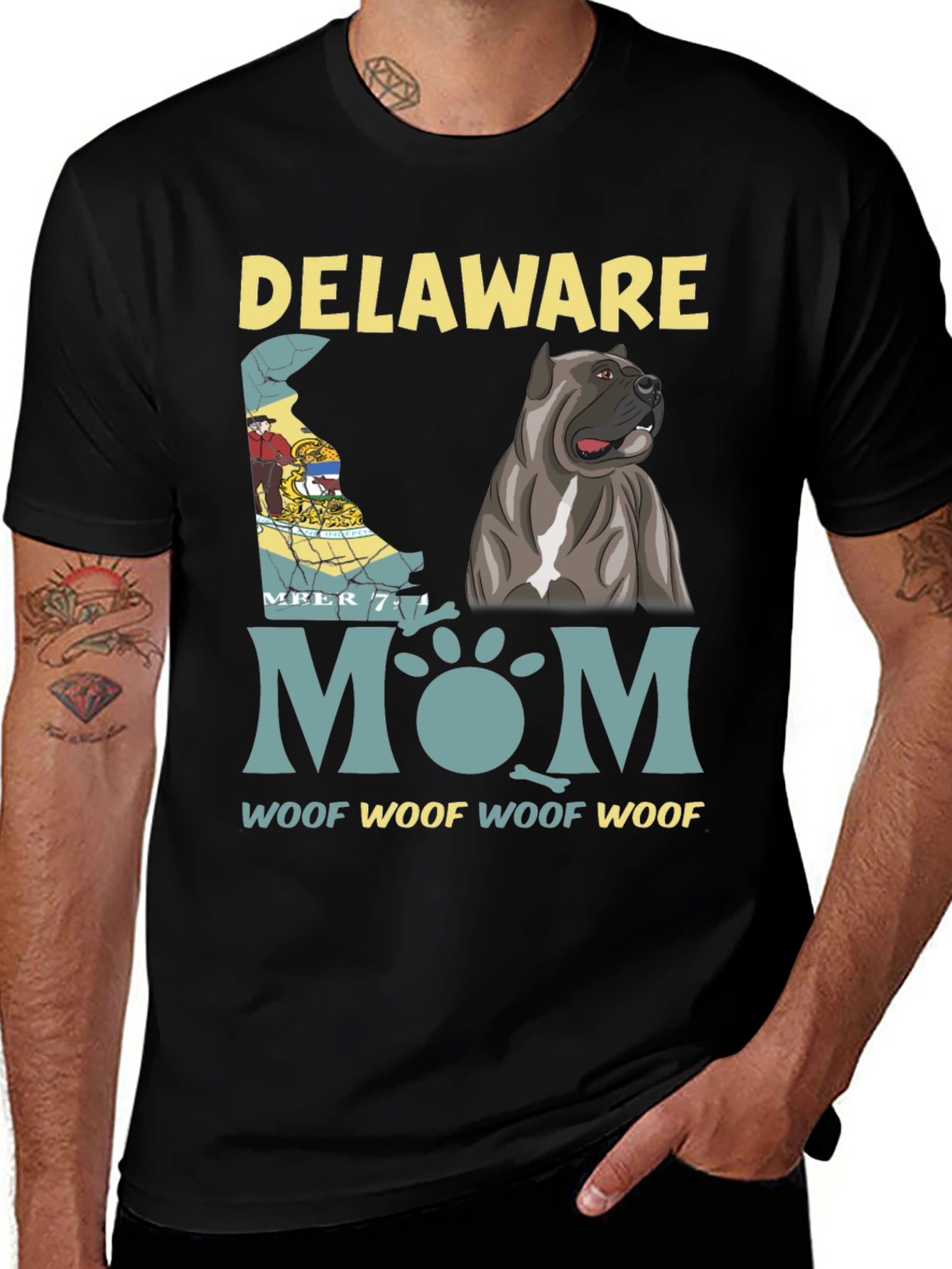 Delaware Dog Mom T-Shirt