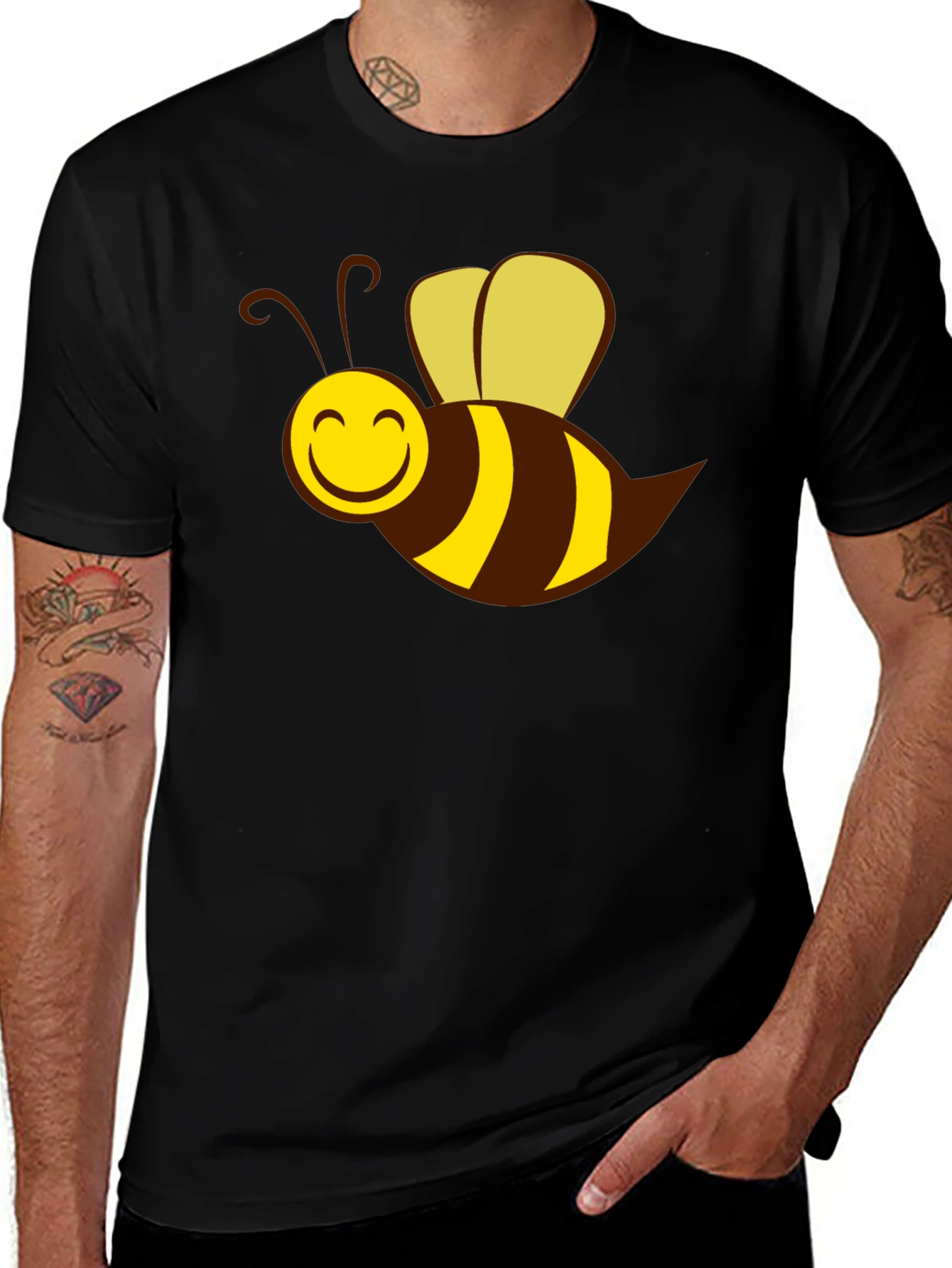 Variant 9 of Cartoon Bee Graphic Black T-Shirt