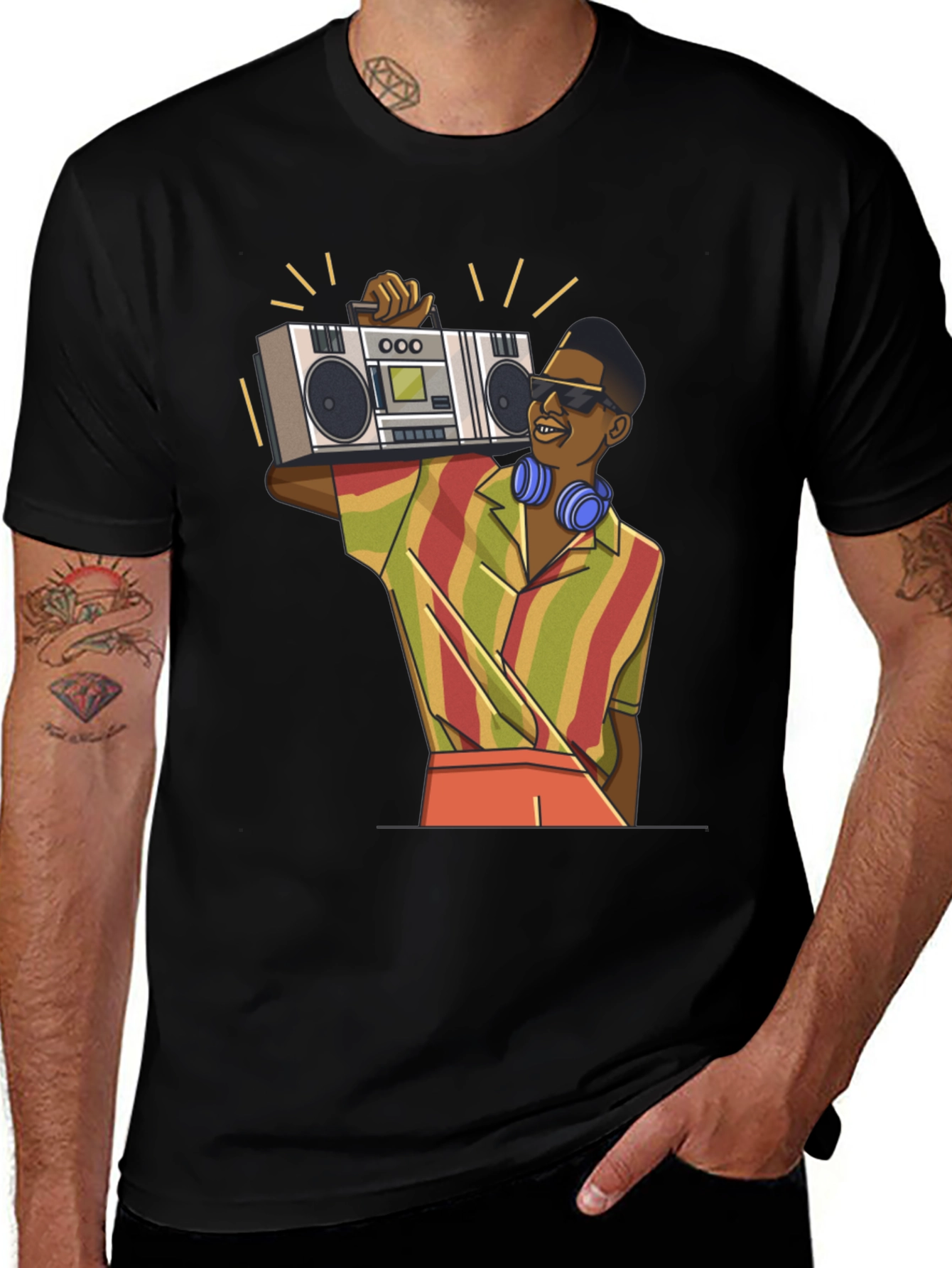 Variant 15 of Retro Boombox Graphic T-Shirt - Black