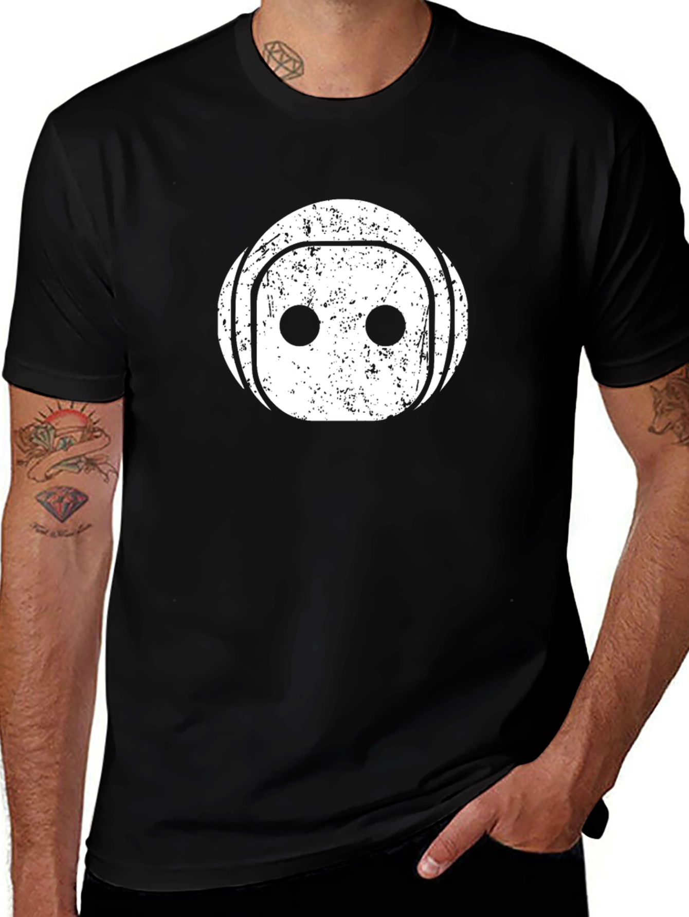 Variant 19 of Distressed Robot Head Graphic T-Shirt