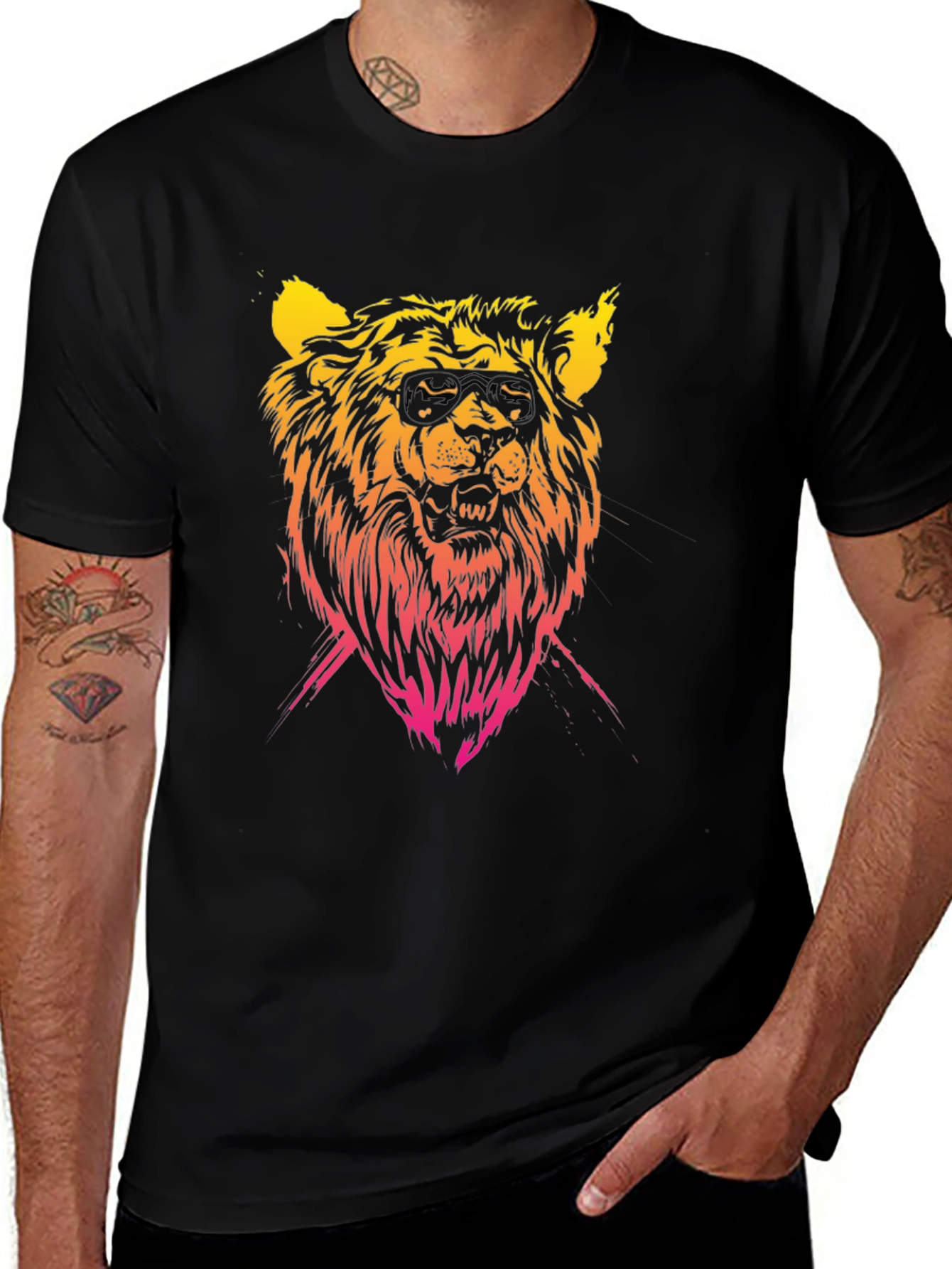 Variant 25 of Lion Graphic Print Black T-Shirt
