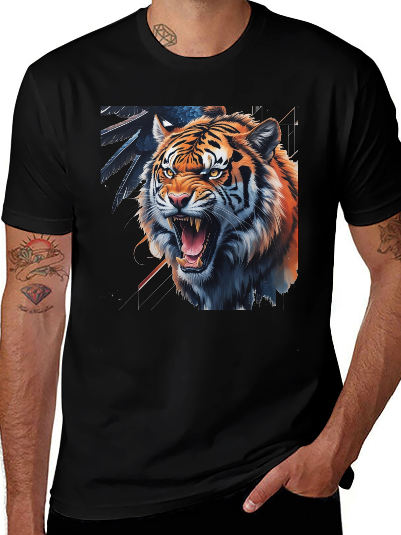 Variant 9 of Tiger Graphic Print Black Tee