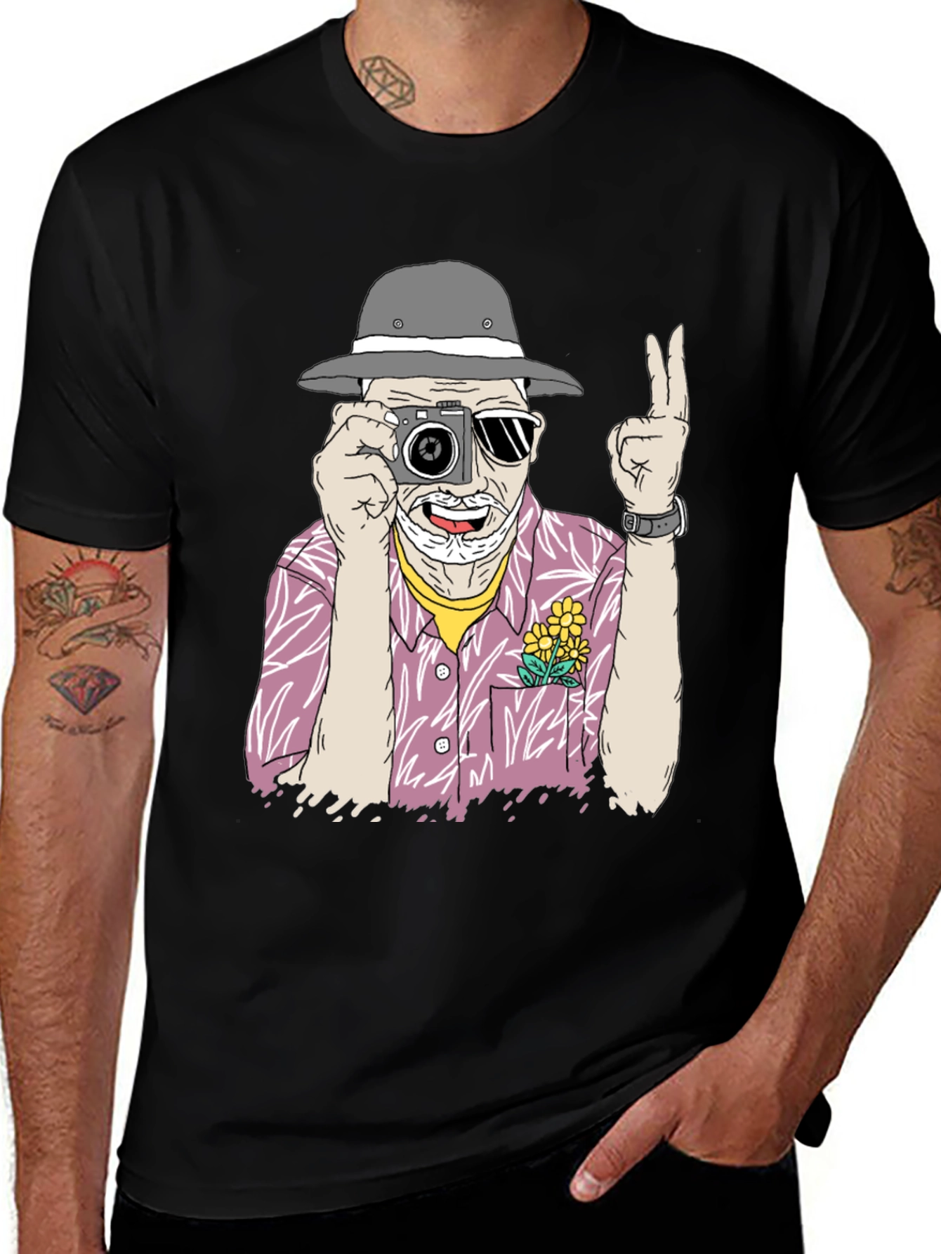 Variant 18 of Retro Photographer Graphic T-Shirt