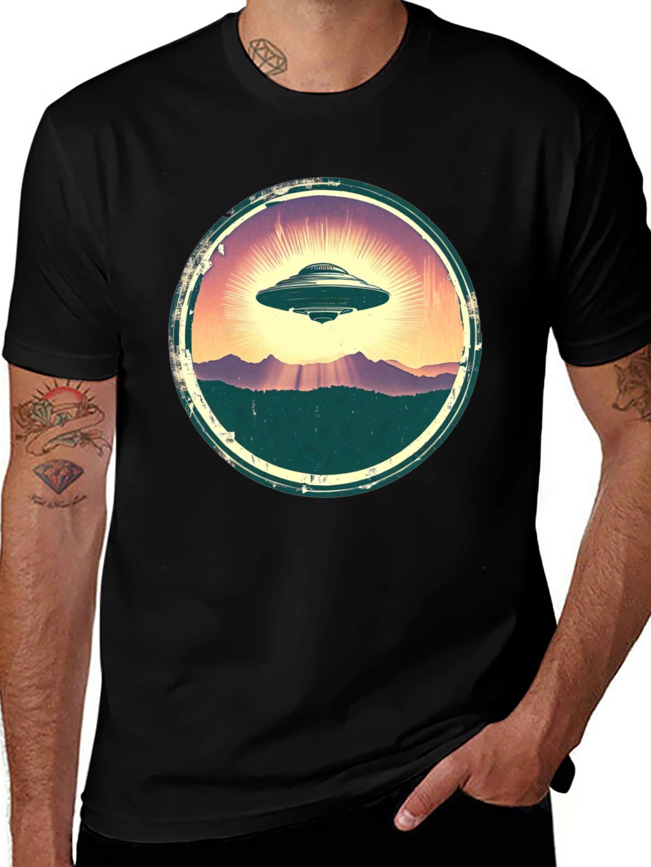 UFO Sunset Graphic Tee - Vintage Alien T-Shirt