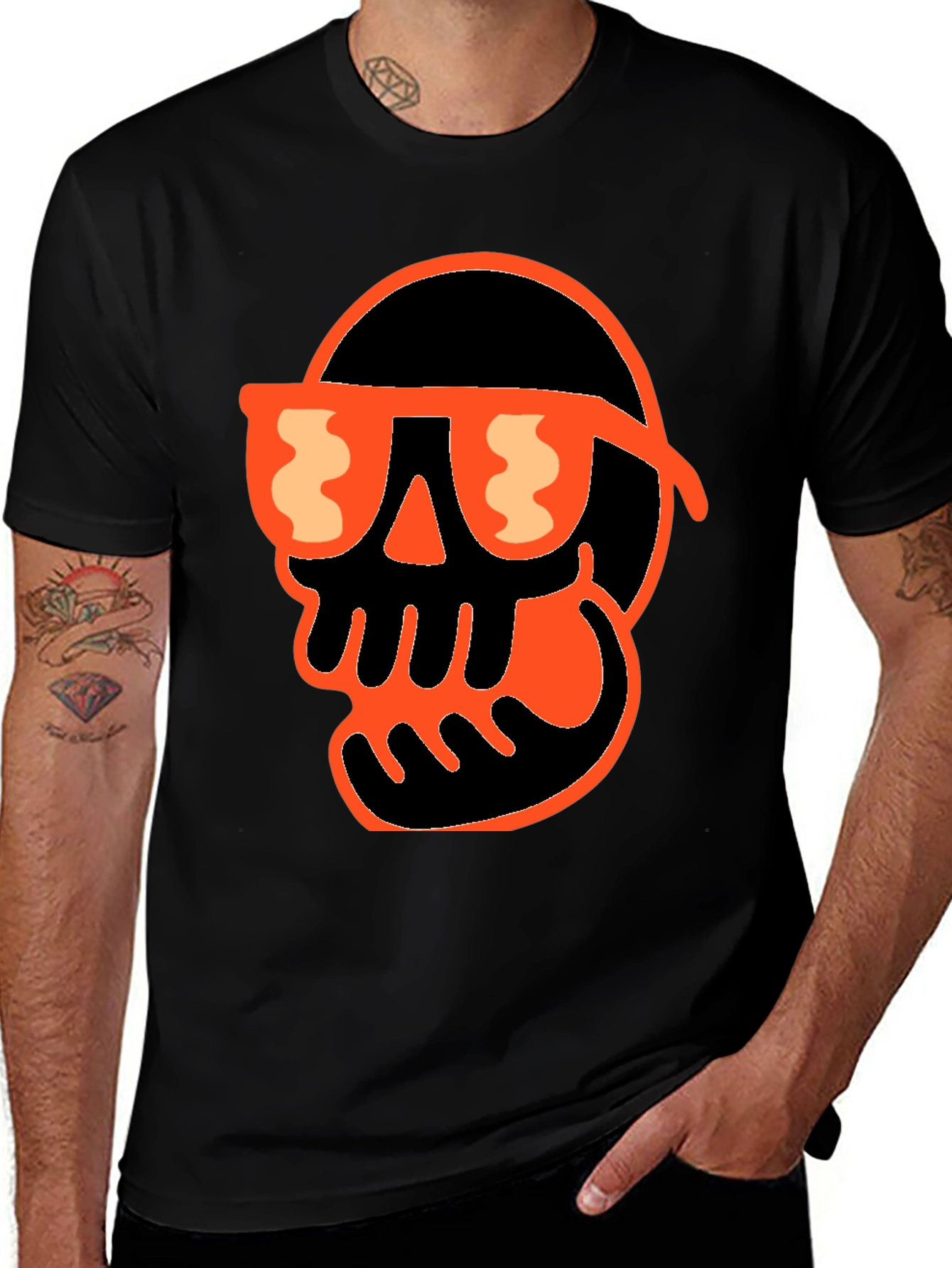 Variant 8 of Skull Graphic Tee - Cool & Spooky Style!