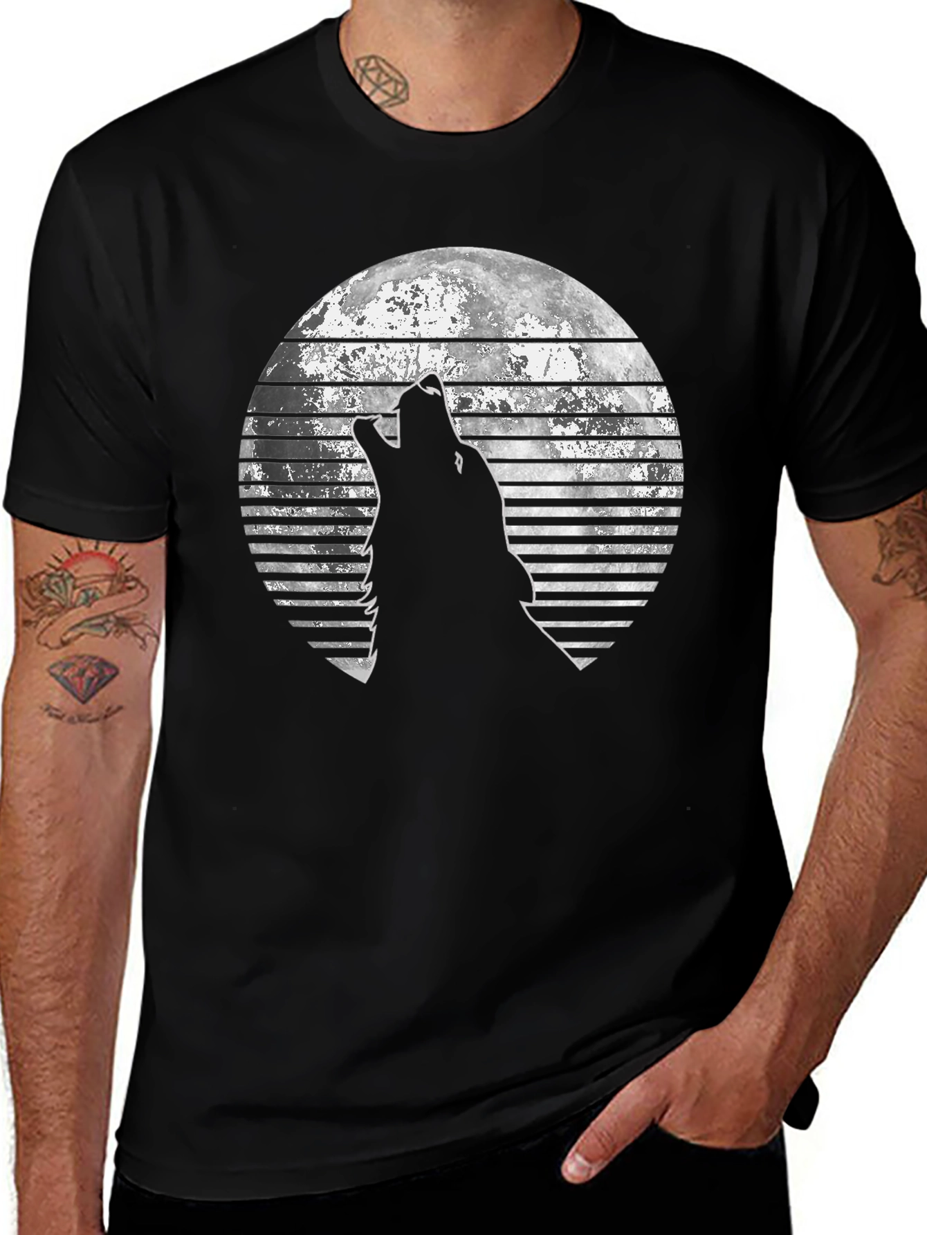 Variant 4 of Wolf Howling at the Moon Graphic T-Shirt