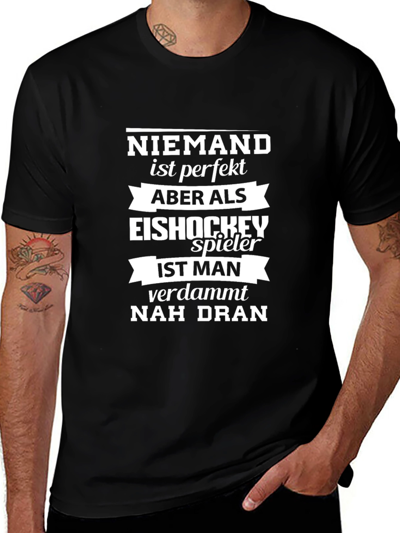 Variant 2 of Funny Hockey Player T-Shirt - "Niemand Ist Perfekt"
