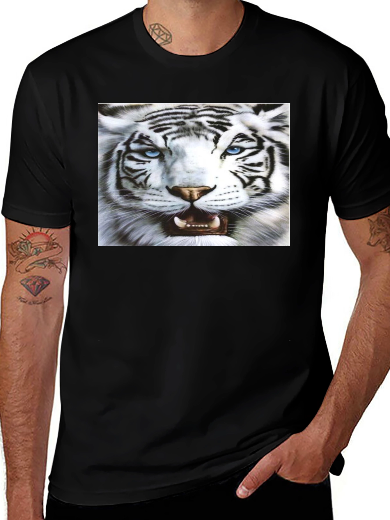 Variant 18 of Bold Tiger Graphic Black T-Shirt