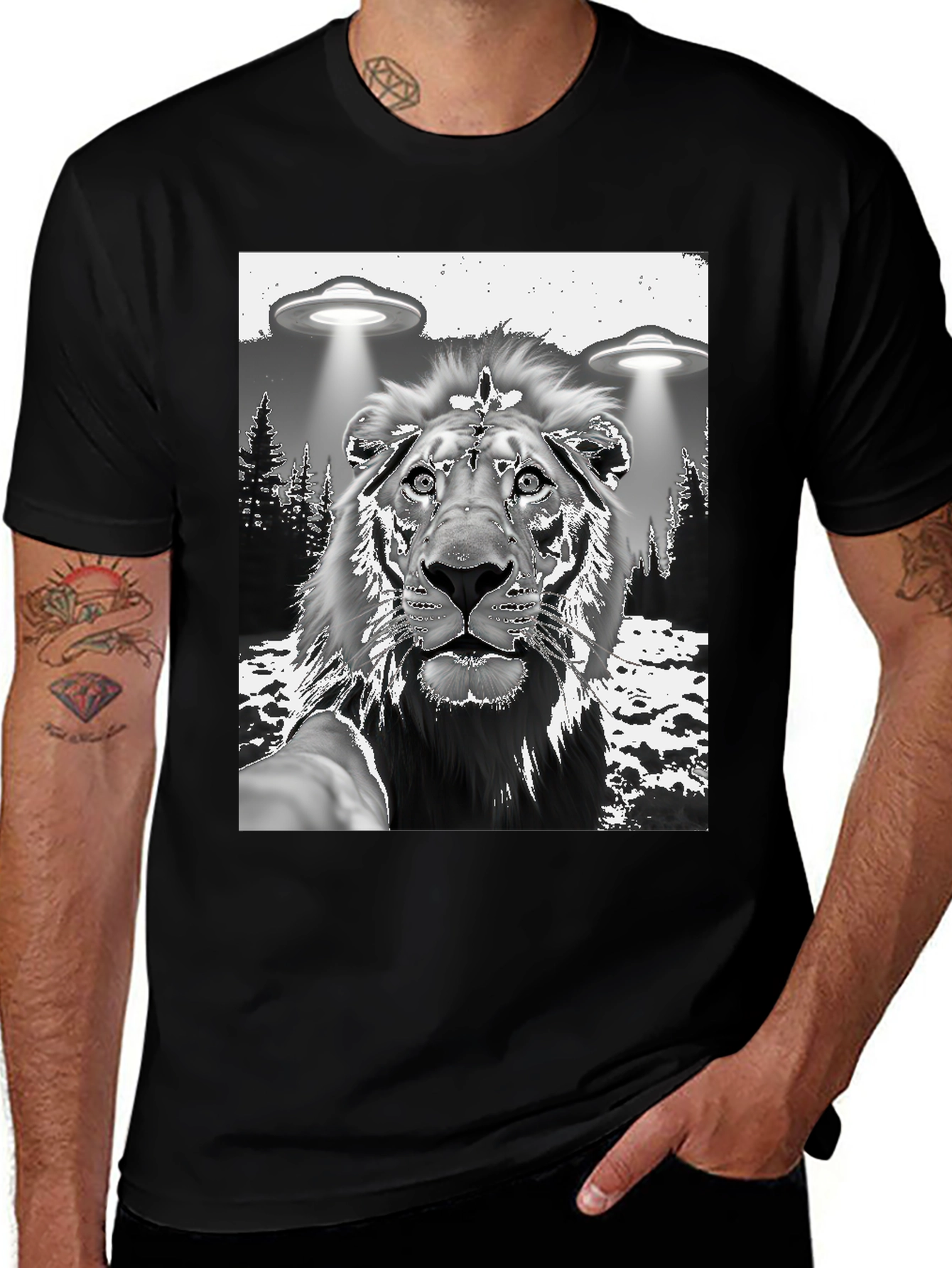 Variant 18 of Lion Alien Abduction Graphic Tee - Black