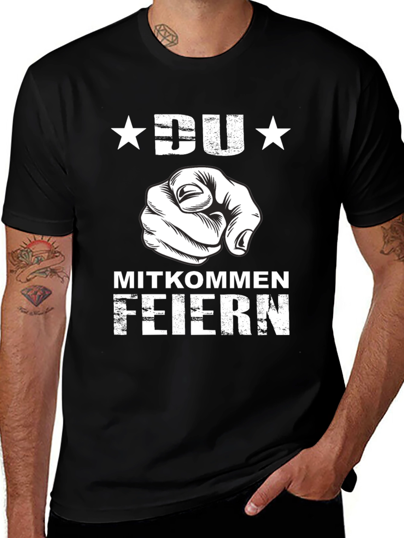 Variant 20 of DU Mitkommen Feiern T-Shirt - Black Graphic Tee