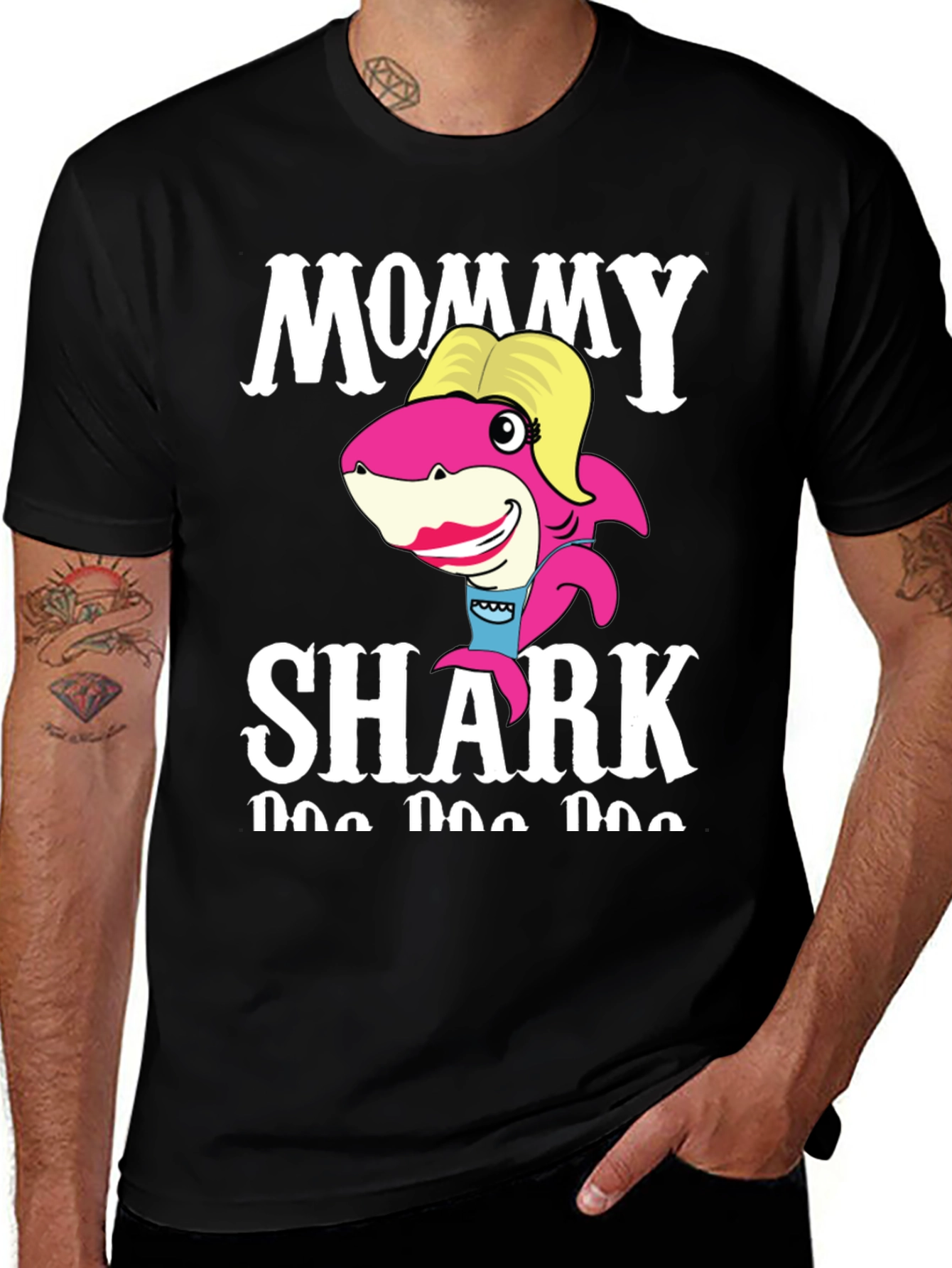 Mommy Shark Graphic Tee - Fun Family Apparel