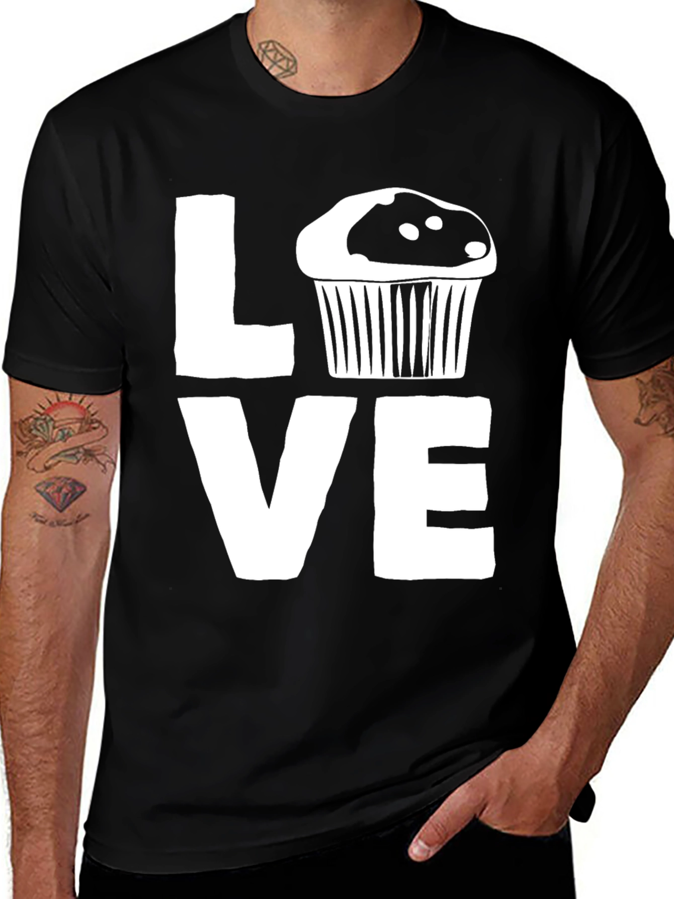 Variant 28 of Love Cupcake Graphic Black T-Shirt