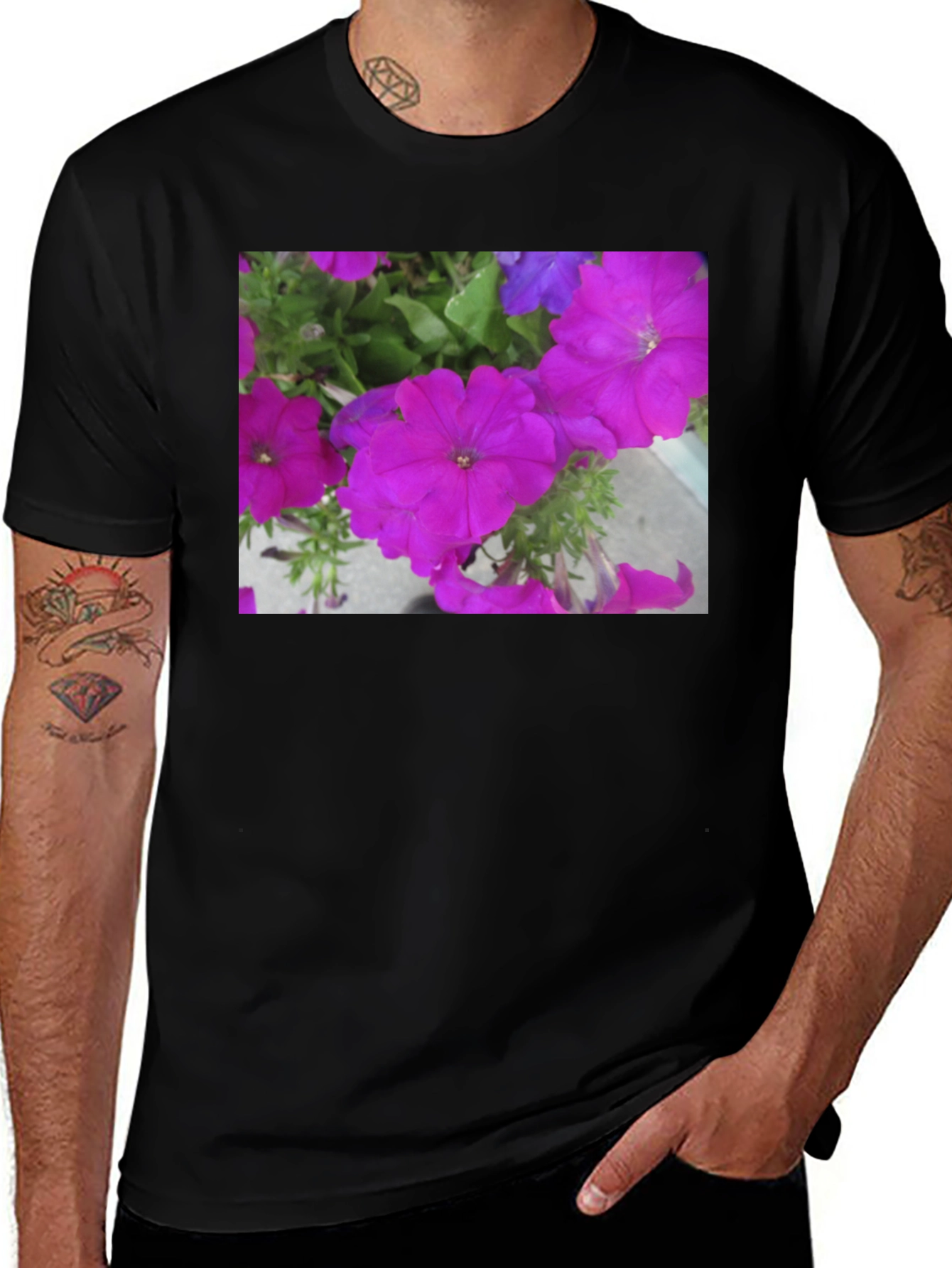 Variant 8 of Floral Graphic Print Black T-Shirt