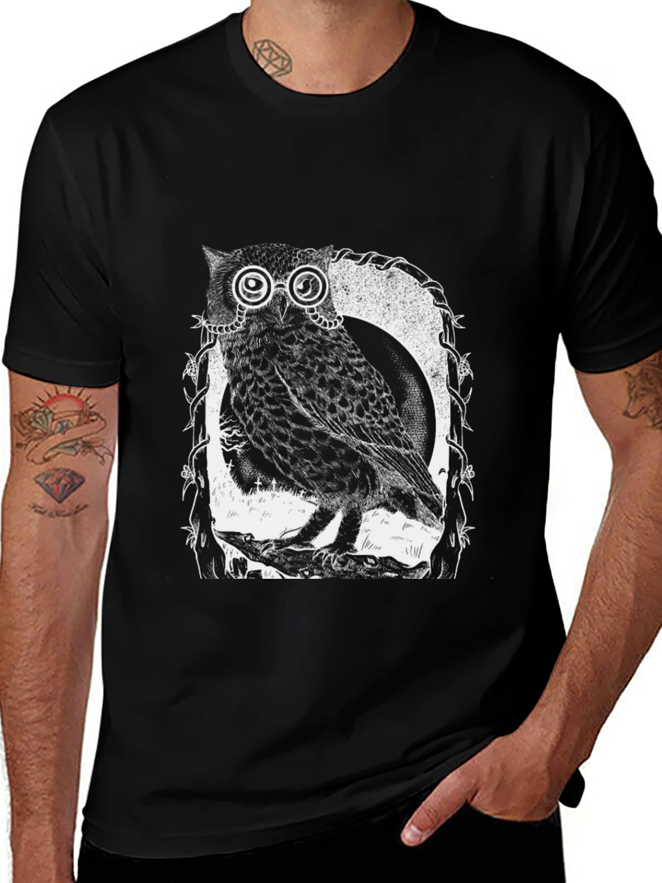 Variant 16 of Owl With Glasses Graphic Tee - Black