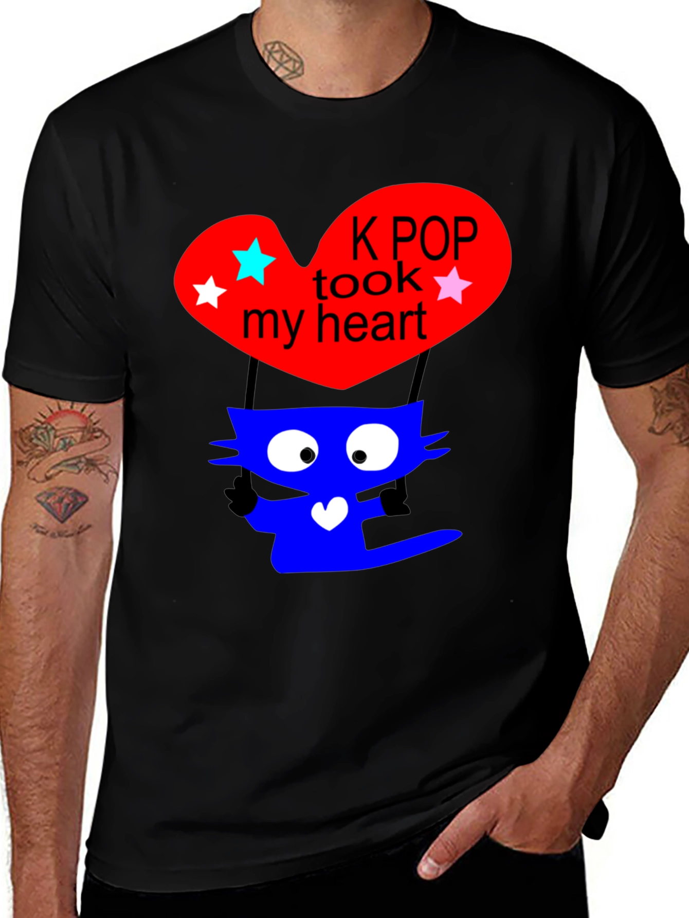 K-Pop Cat Heart Graphic Tee - Trendy Black T-Shirt