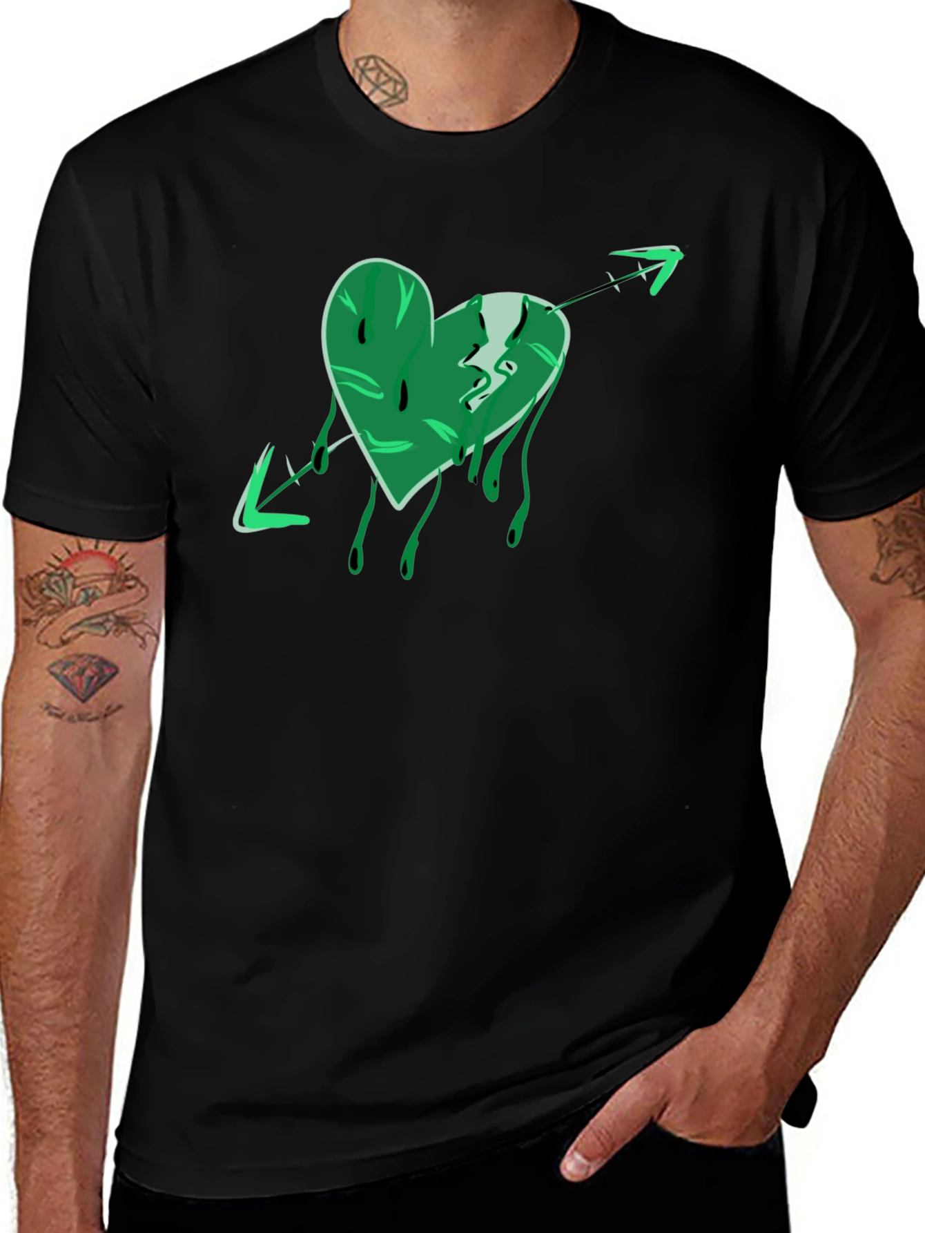 Variant 22 of Green Heart Arrow Graphic Black T-Shirt