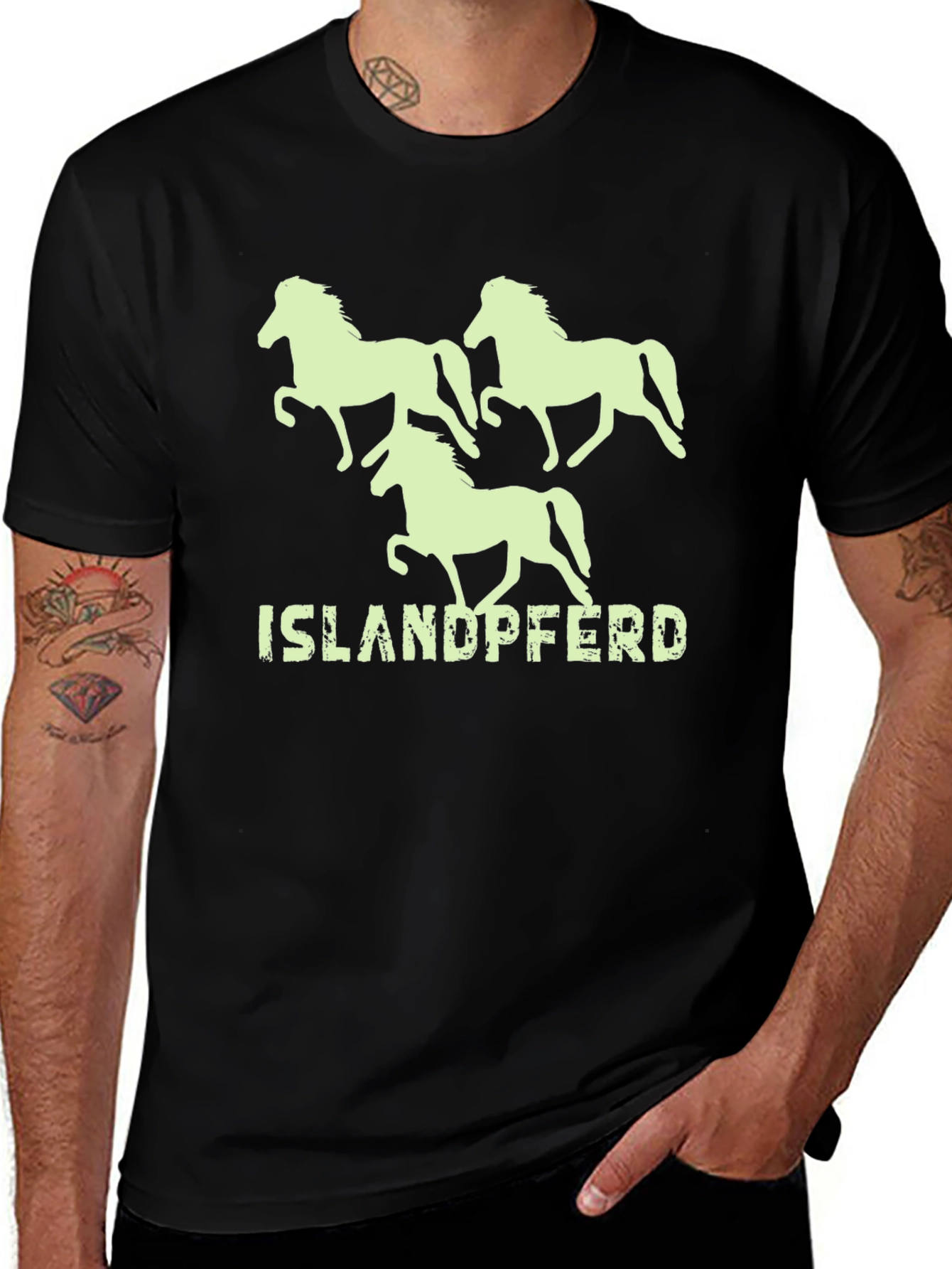 Islandpferd Graphic Tee - Black Cotton Blend