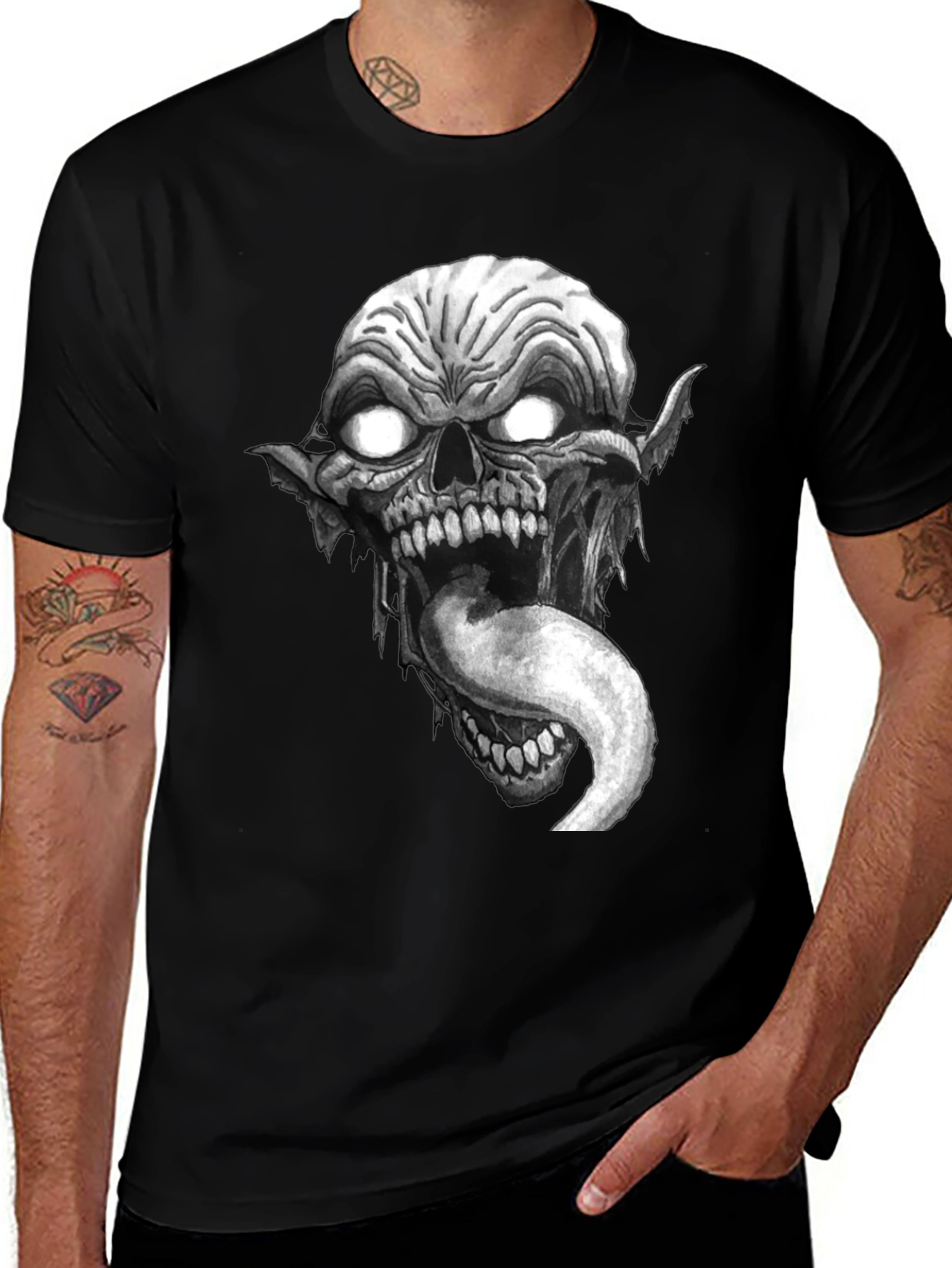 Variant 24 of Skull Tongue Graphic Black T-Shirt
