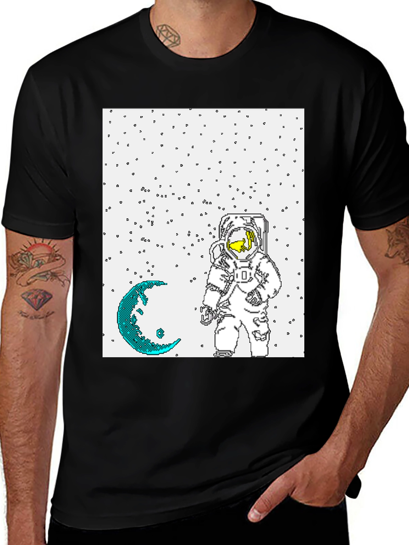 Variant 28 of Retro Pixel Astronaut T-Shirt
