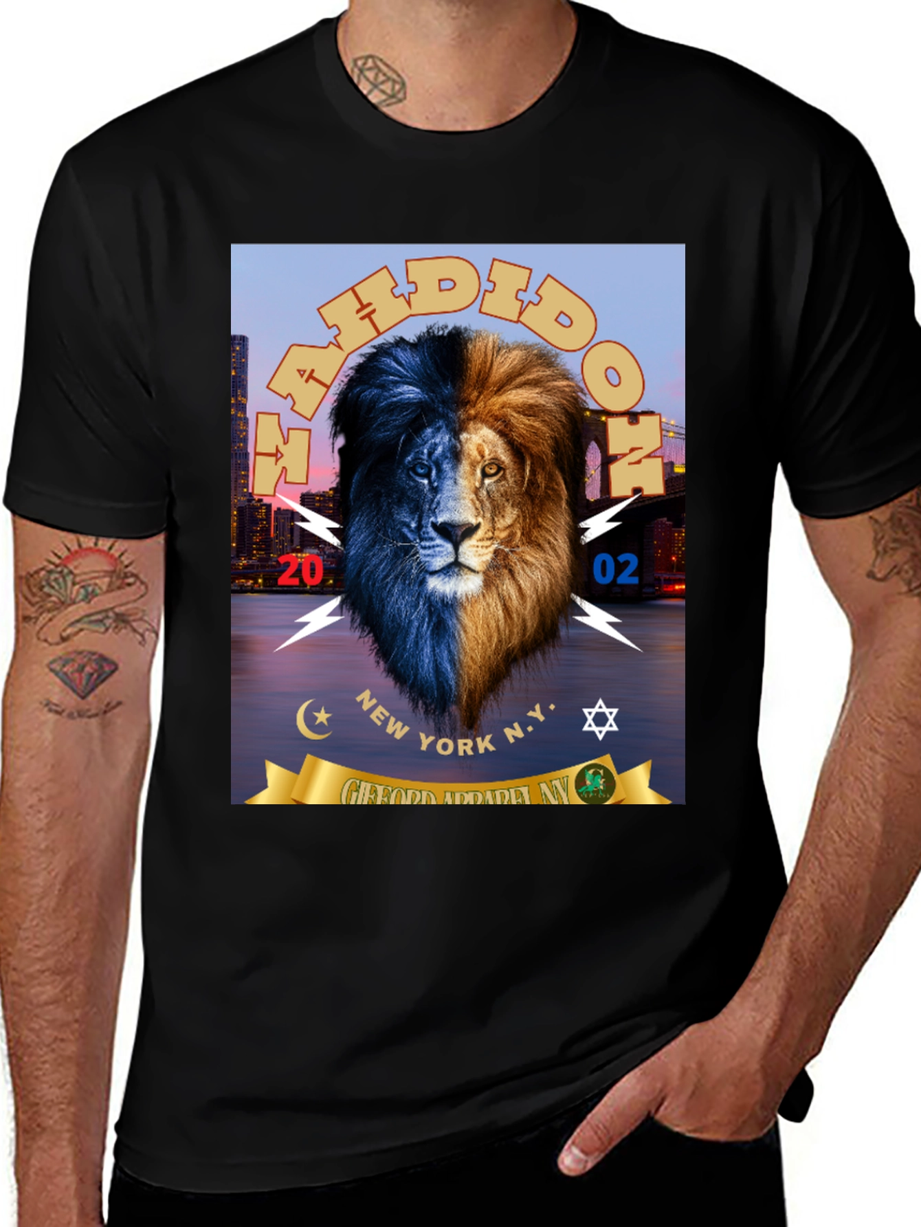 Variant 11 of Dual Tone Lion Graphic Print Black T-Shirt