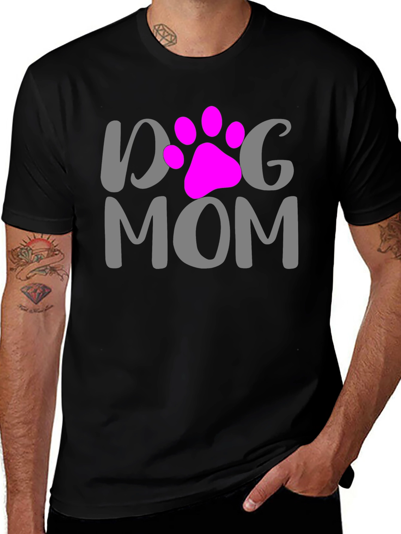 Variant 17 of Dog Mom T-Shirt with Paw Print - Stylish & Comfy