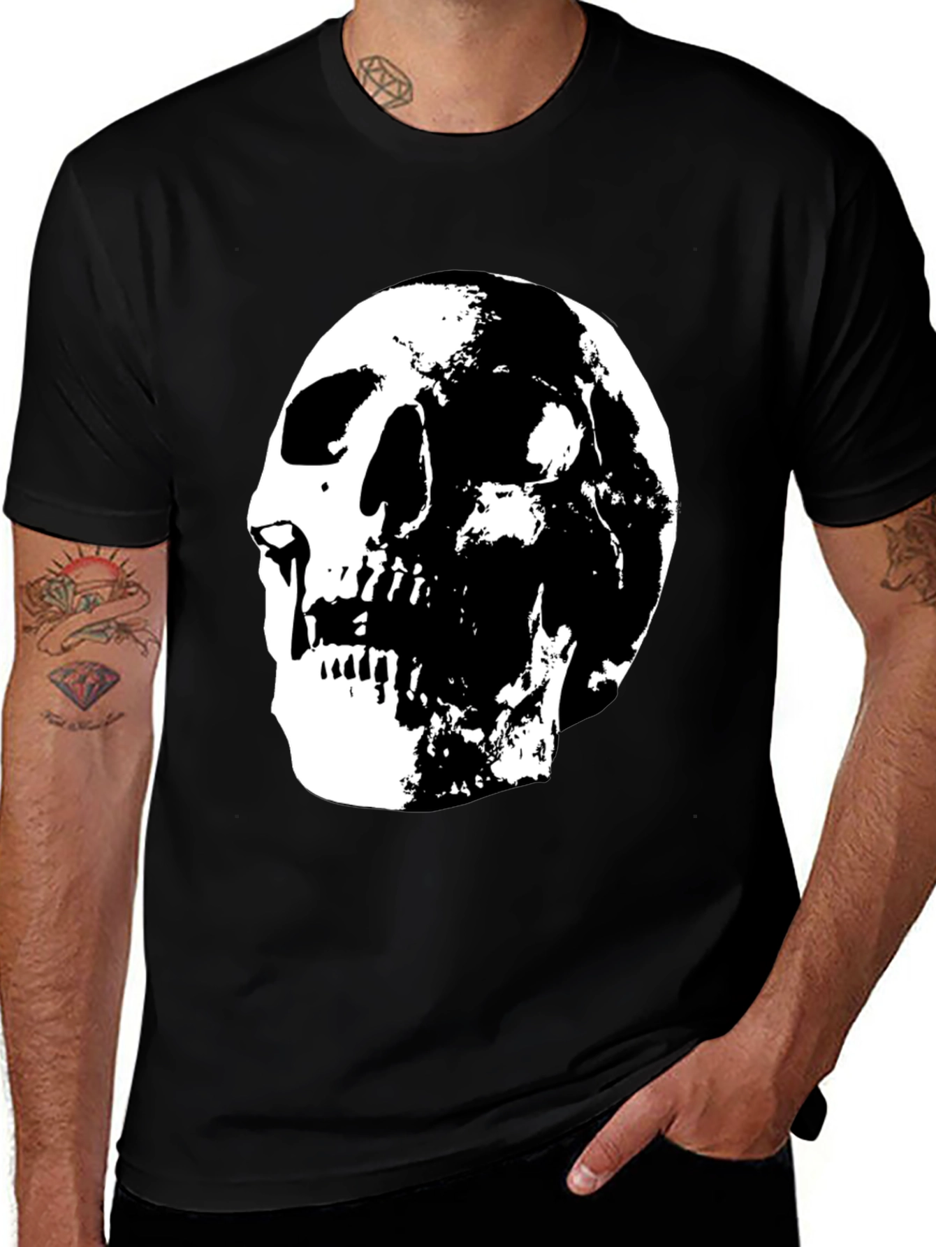 Variant 24 of Skull Graphic Black T-Shirt - Edgy Style