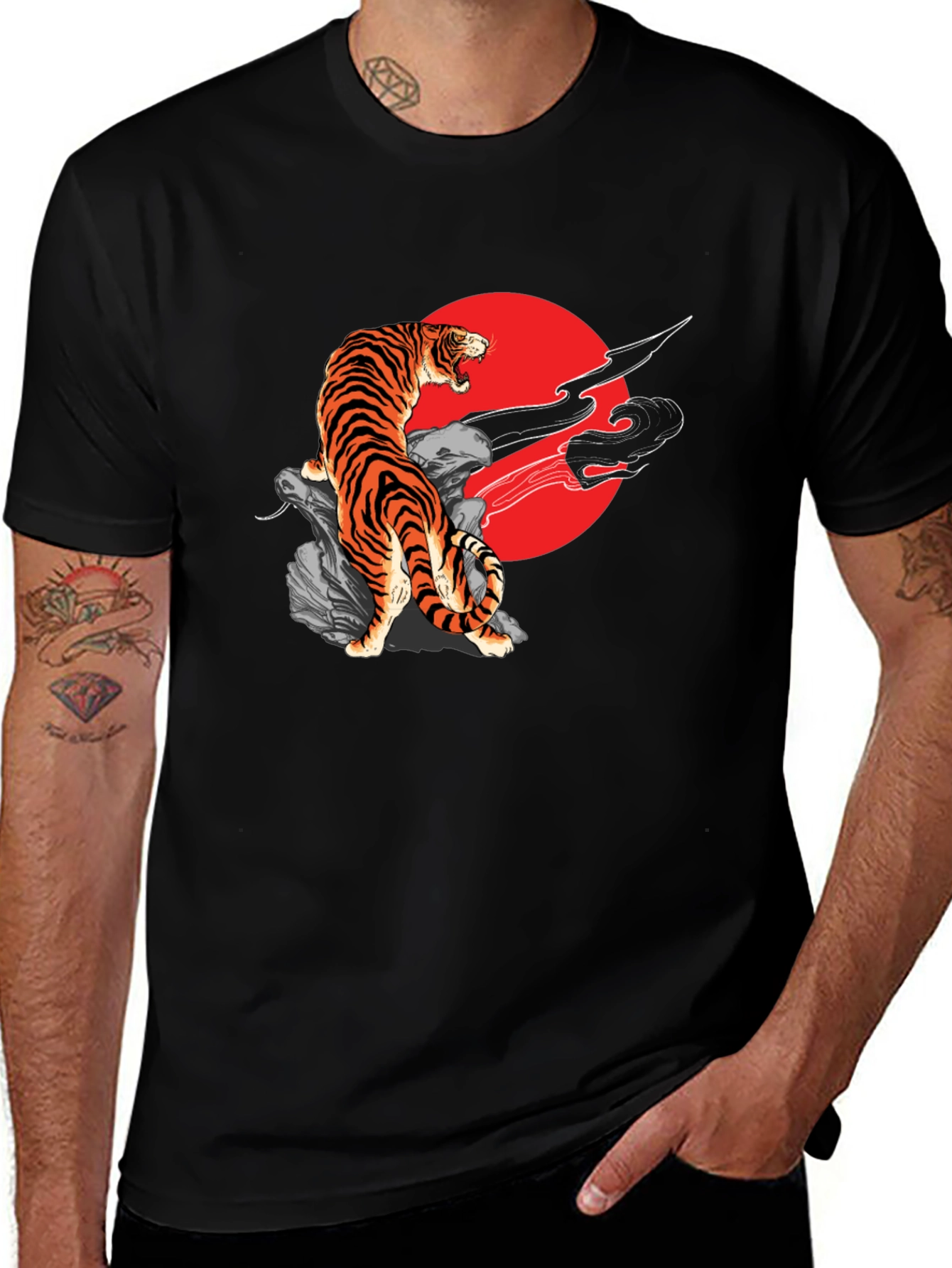 Variant 24 of Tiger Graphic Black T-Shirt
