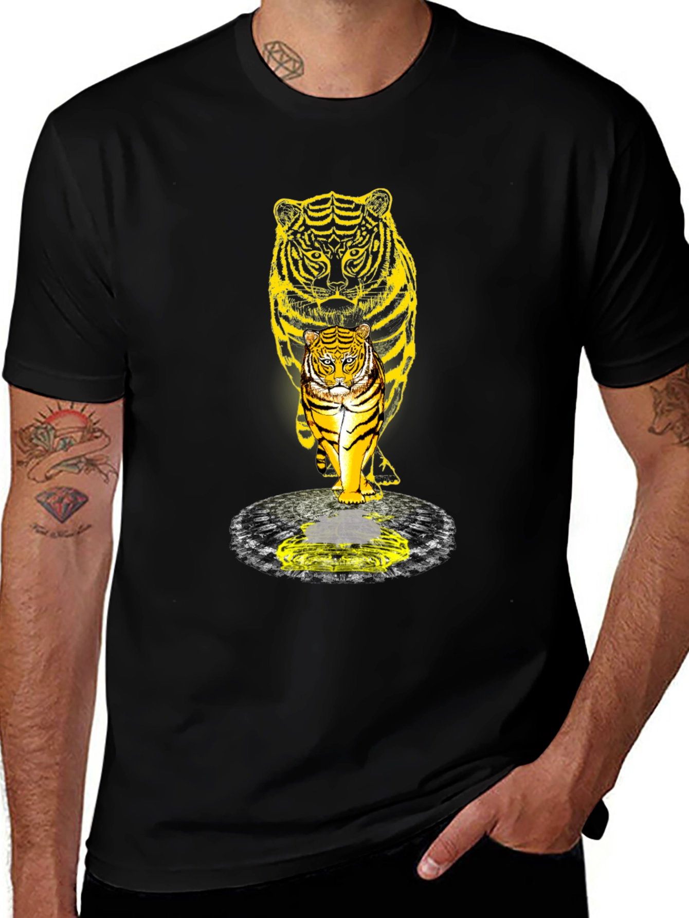 Variant 15 of Tiger Graphic Print Men's T-Shirt