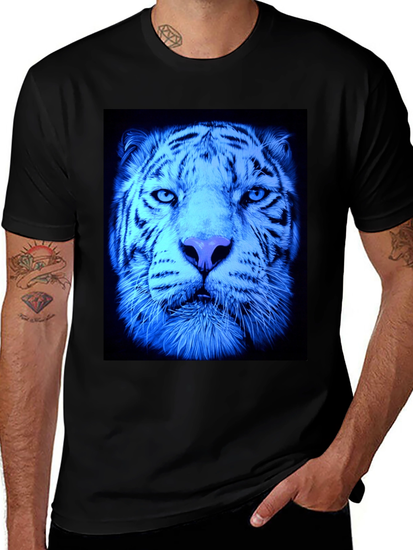 Variant 7 of Cool Blue Tiger Graphic Black T-Shirt