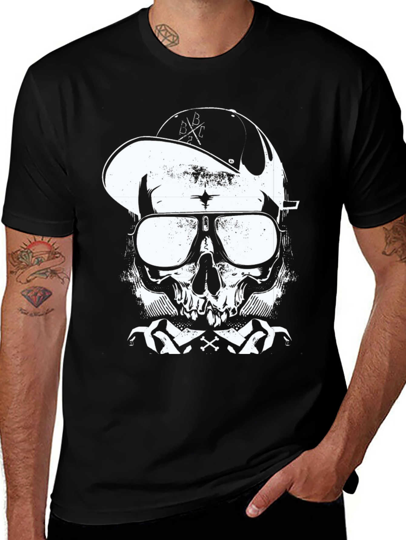 Variant 30 of Skull in Cap Graphic T-Shirt - Black