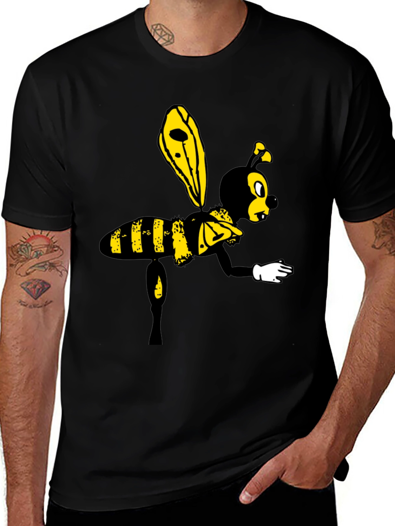 Variant 20 of Cartoon Bee Graphic Black T-Shirt