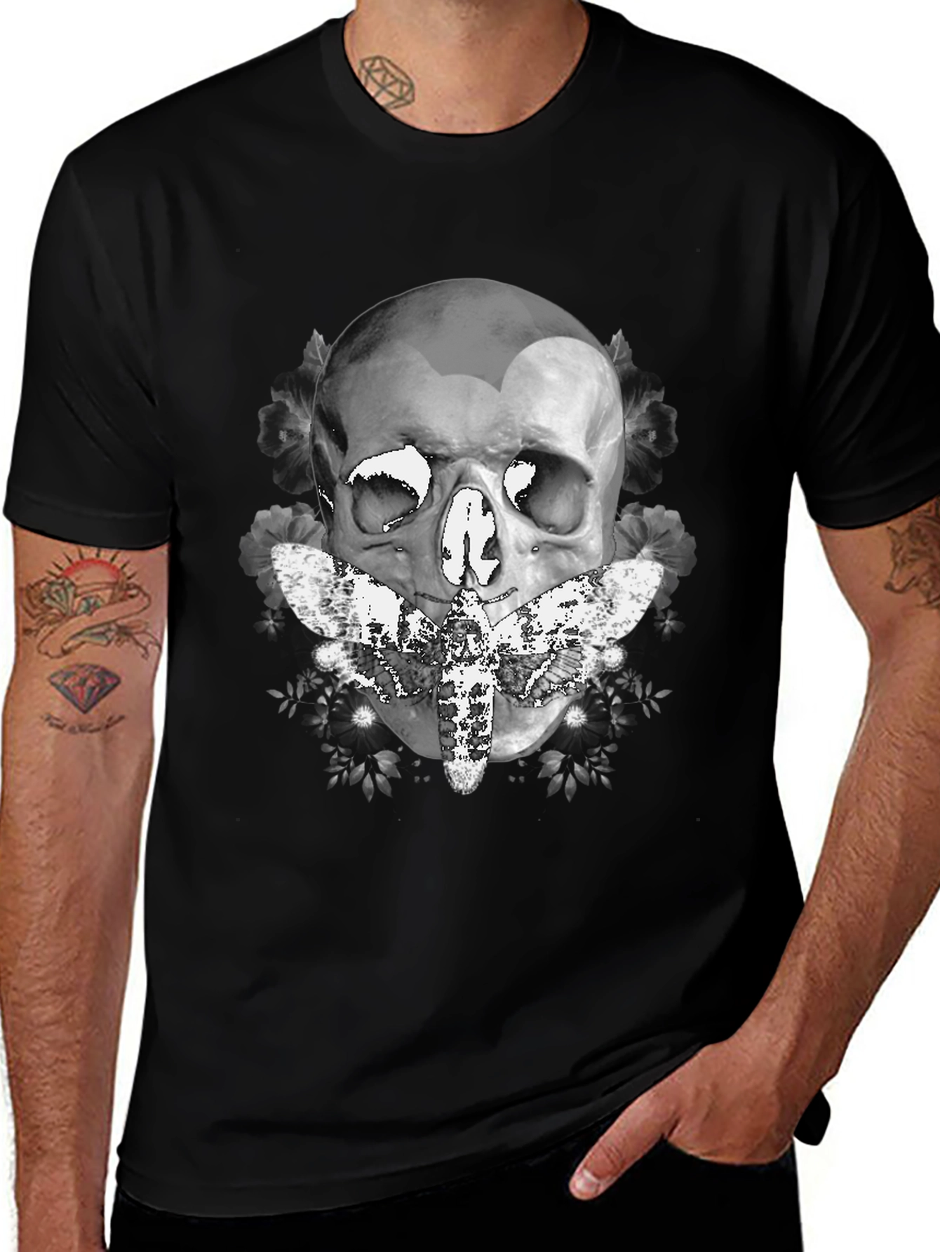 Variant 21 of Skull & Moth Graphic T-Shirt