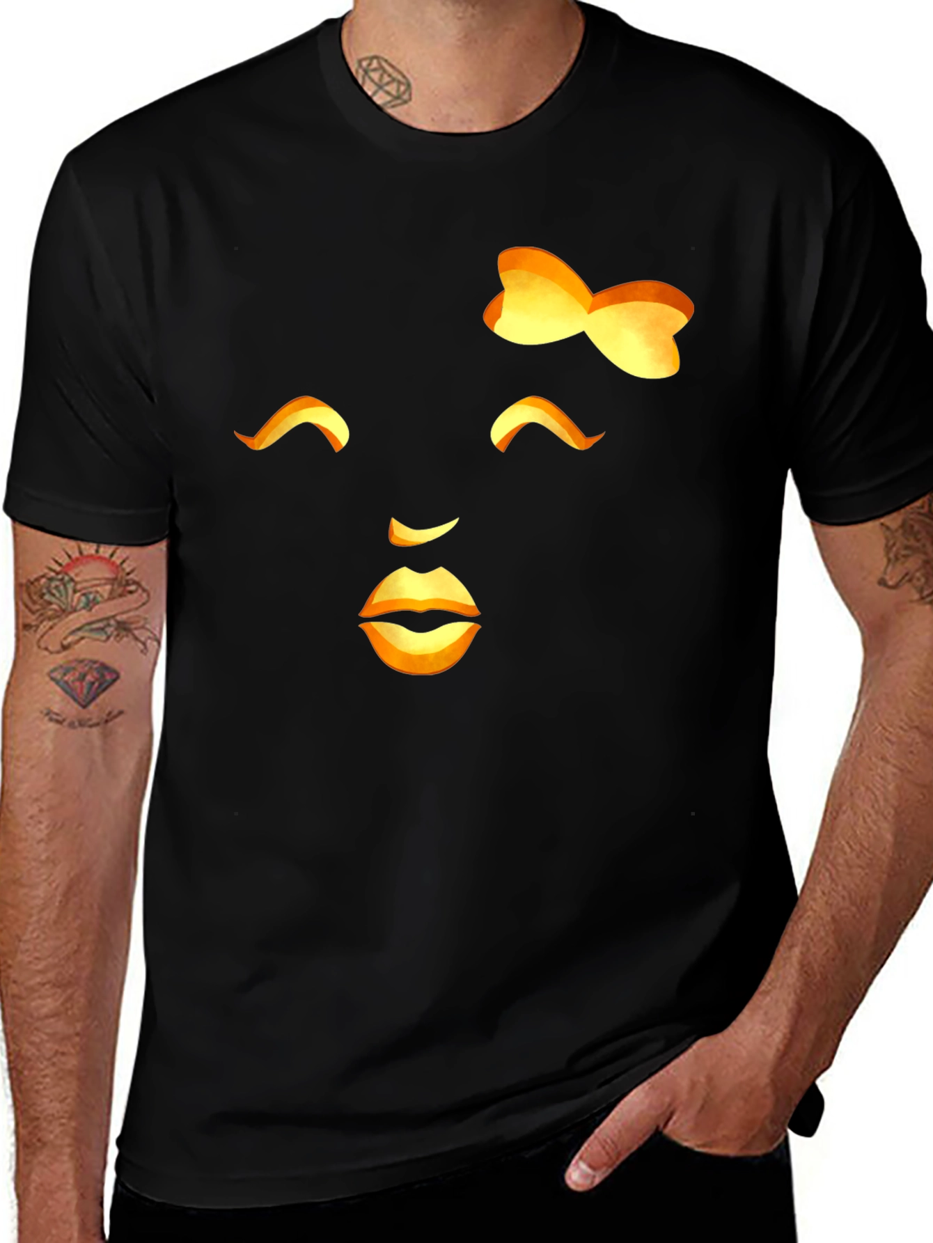 Variant 12 of Kiss Face Graphic Black T-Shirt