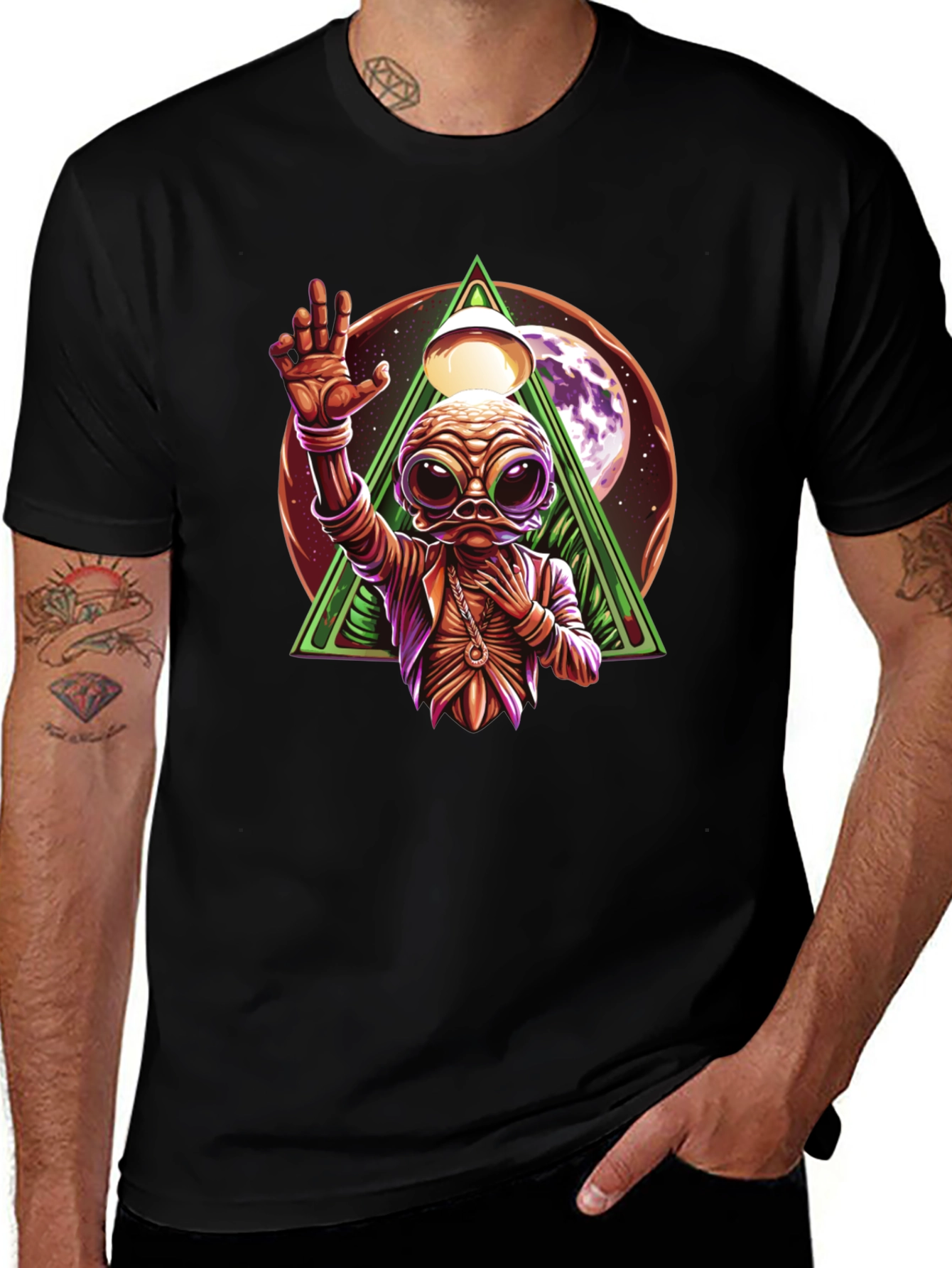 Alien Graphic Black T-Shirt - Unique Design
