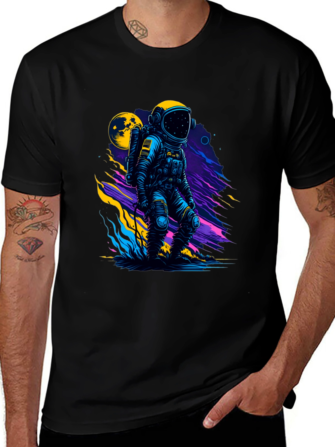 Variant 21 of Astronaut Graphic Print Black T-Shirt