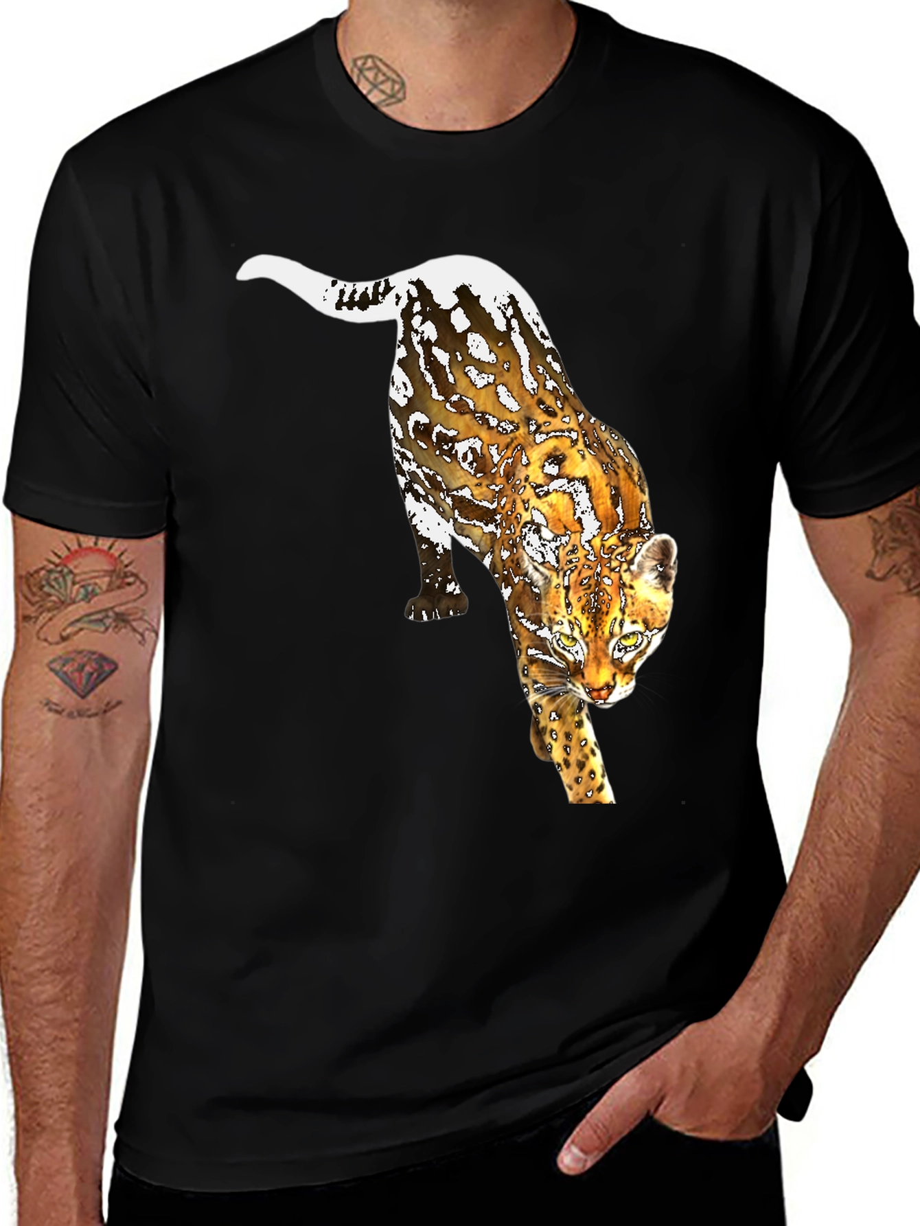 Variant 14 of Leopard Graphic Print Black T-Shirt
