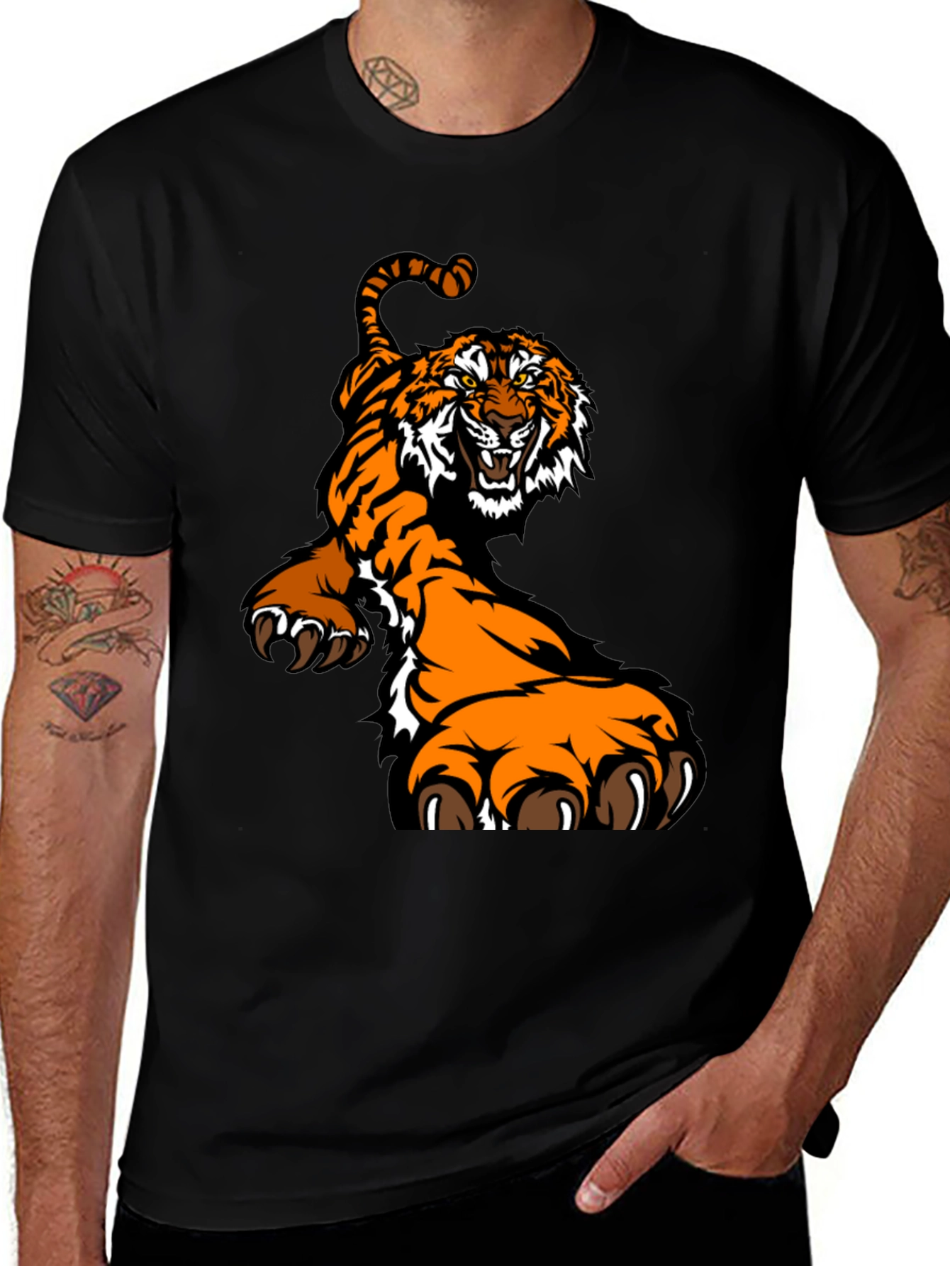 Variant 20 of Tiger Graphic Black T-Shirt