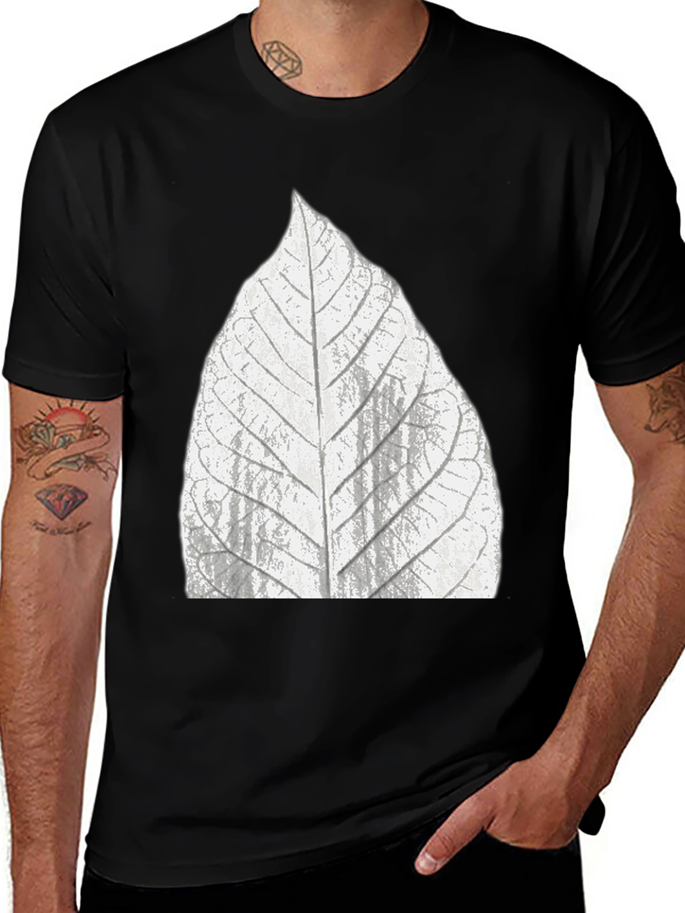 Variant 6 of Leaf Print Black T-Shirt