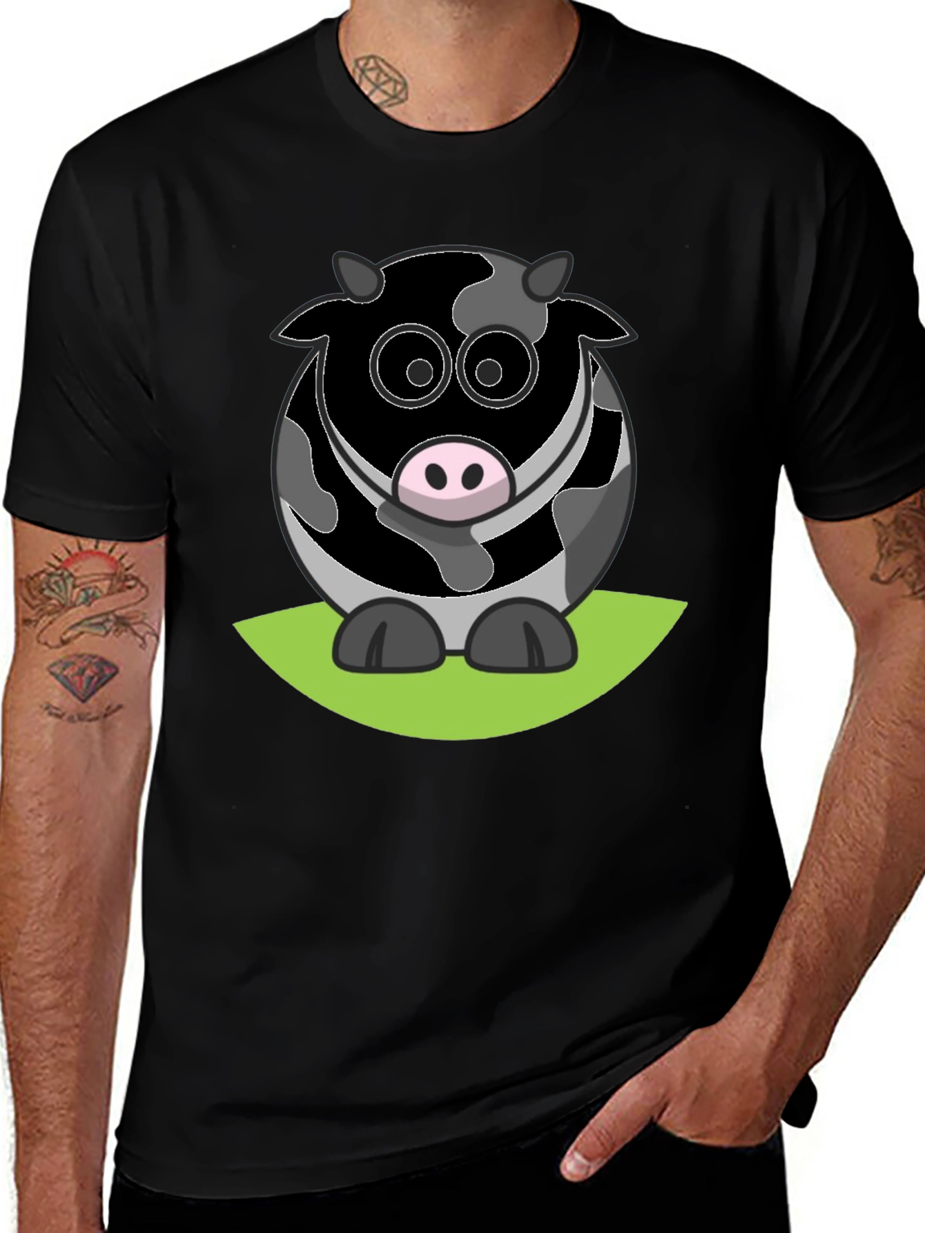 Variant 10 of Cartoon Cow Graphic Black T-Shirt