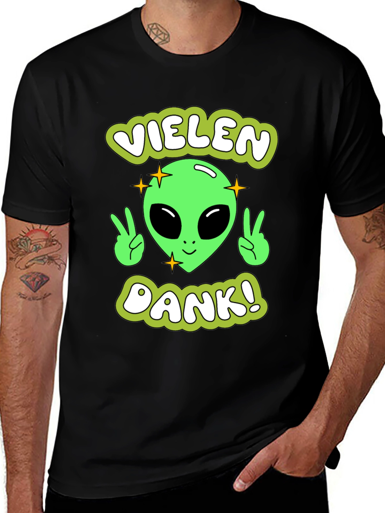 Variant 20 of Vielen Dank Alien Graphic Tee