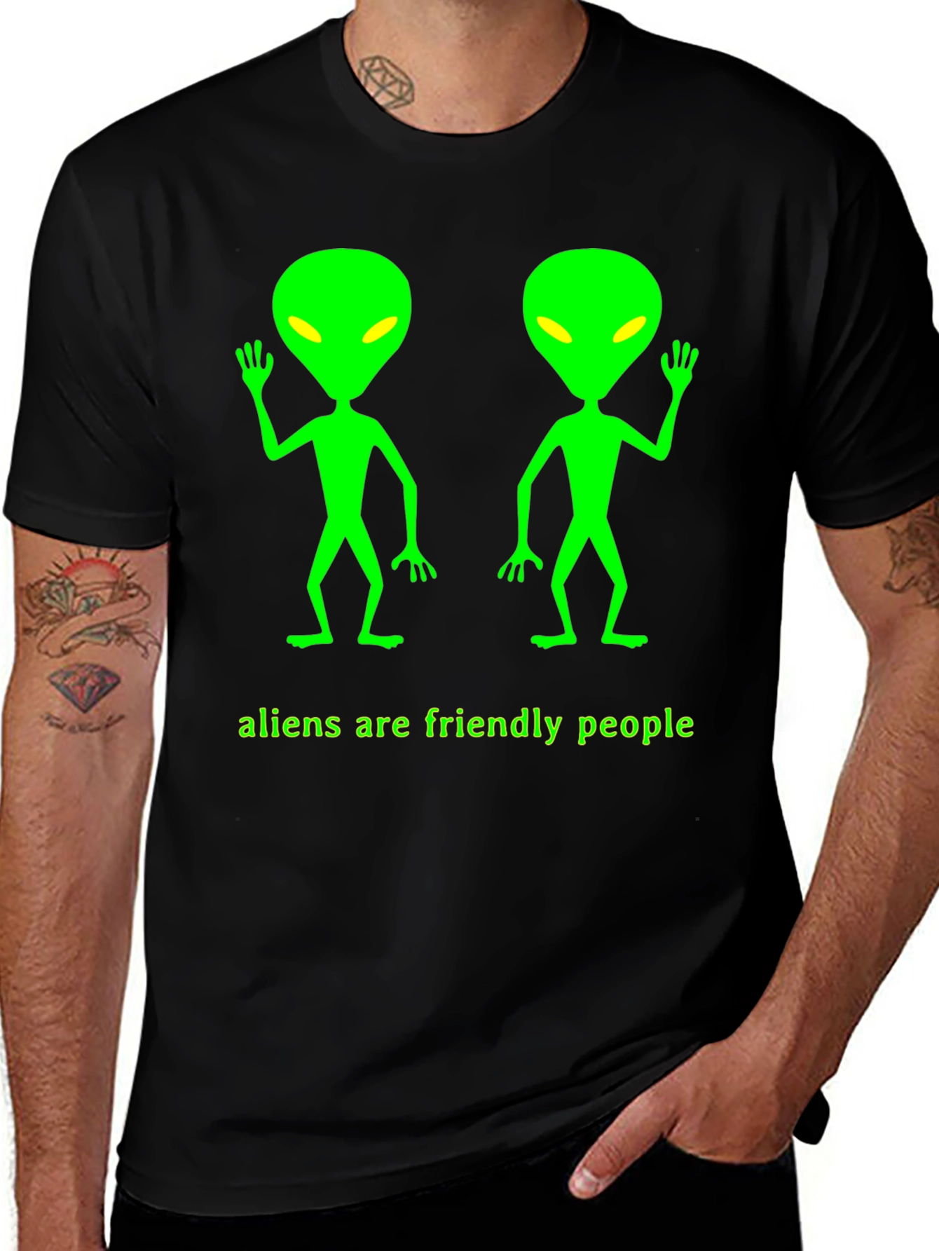 Variant 25 of Aliens Are Friendly People Graphic Tee