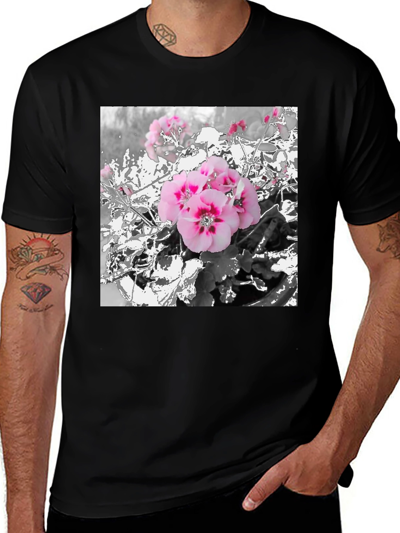 Variant 22 of Floral Print Black T-Shirt