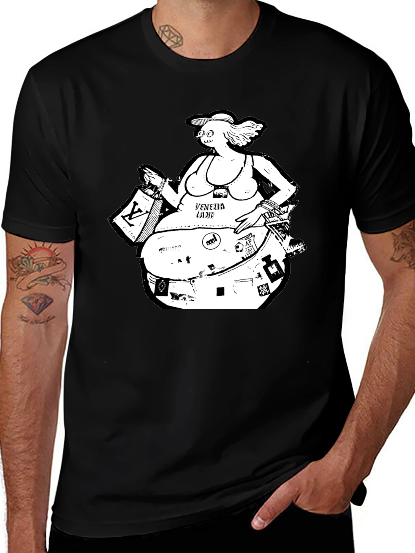 Variant 21 of Black Graphic Print T-Shirt