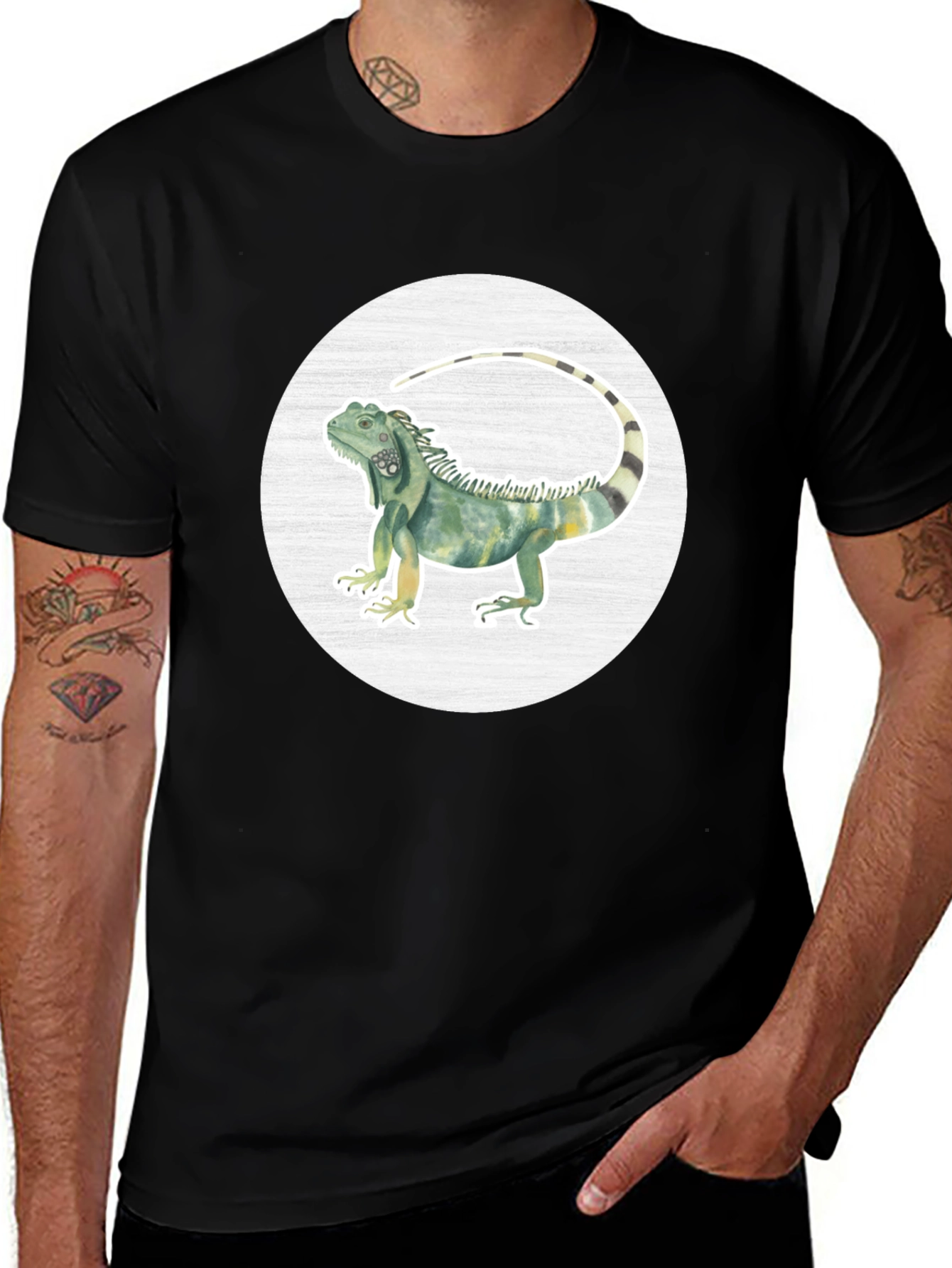 Variant 13 of Iguana Graphic Tee - Stylish Casual Wear