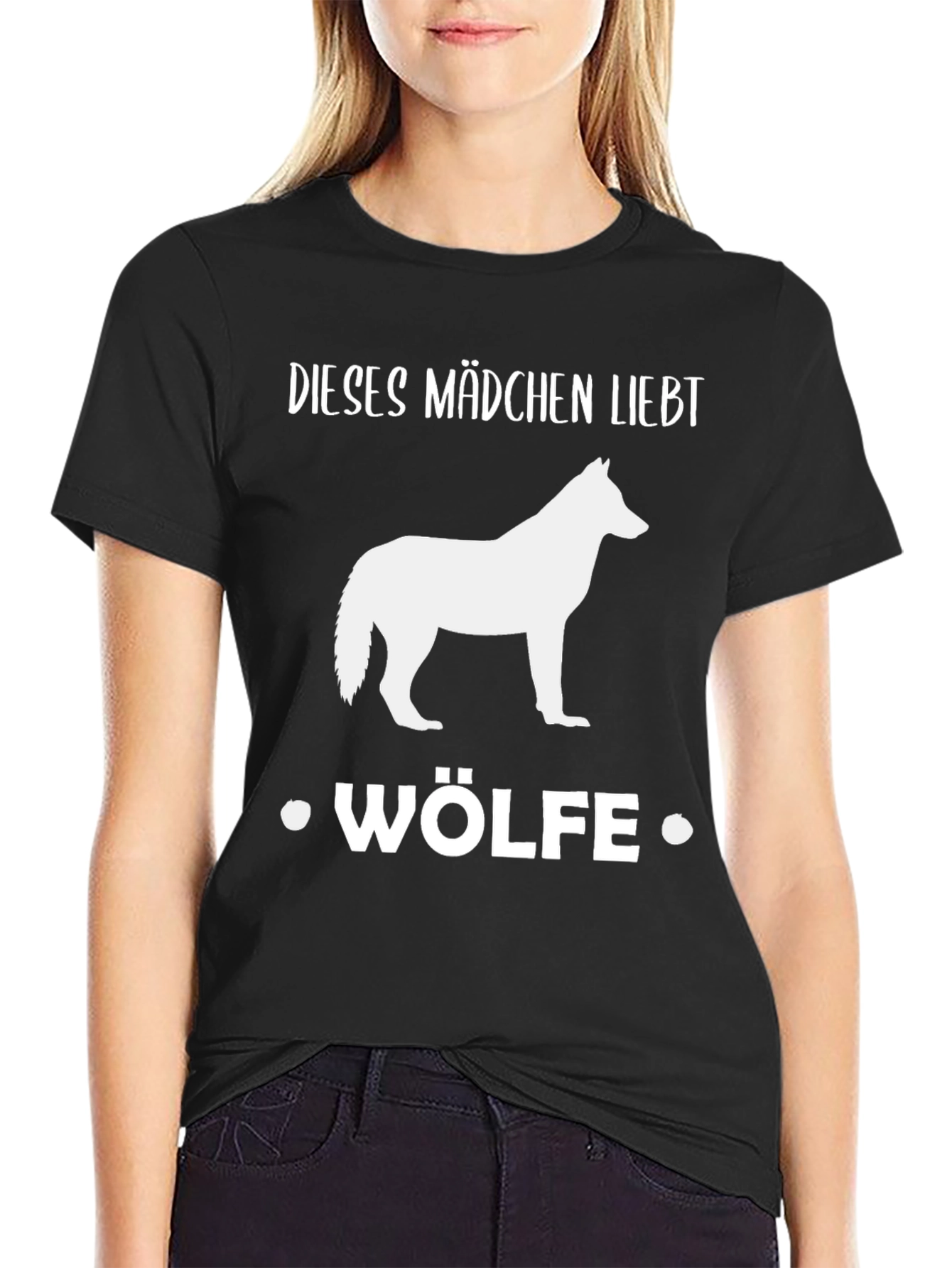 Black Wolf Lover Tee: Dieses Mädchen Liebt Wölfe Shirt view 2
